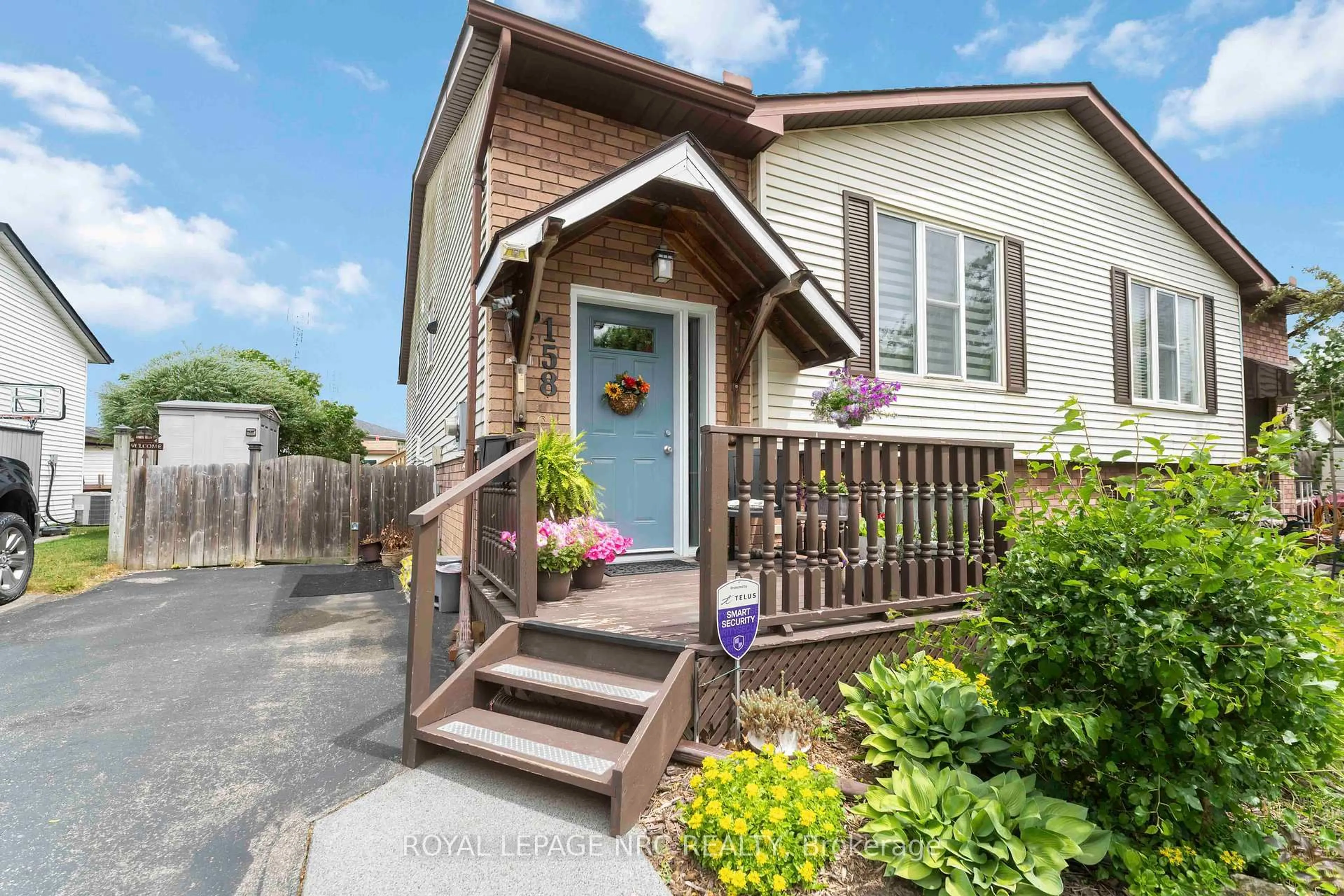 Unknown for 158 Windsor St, Welland Ontario L3C 6T6
