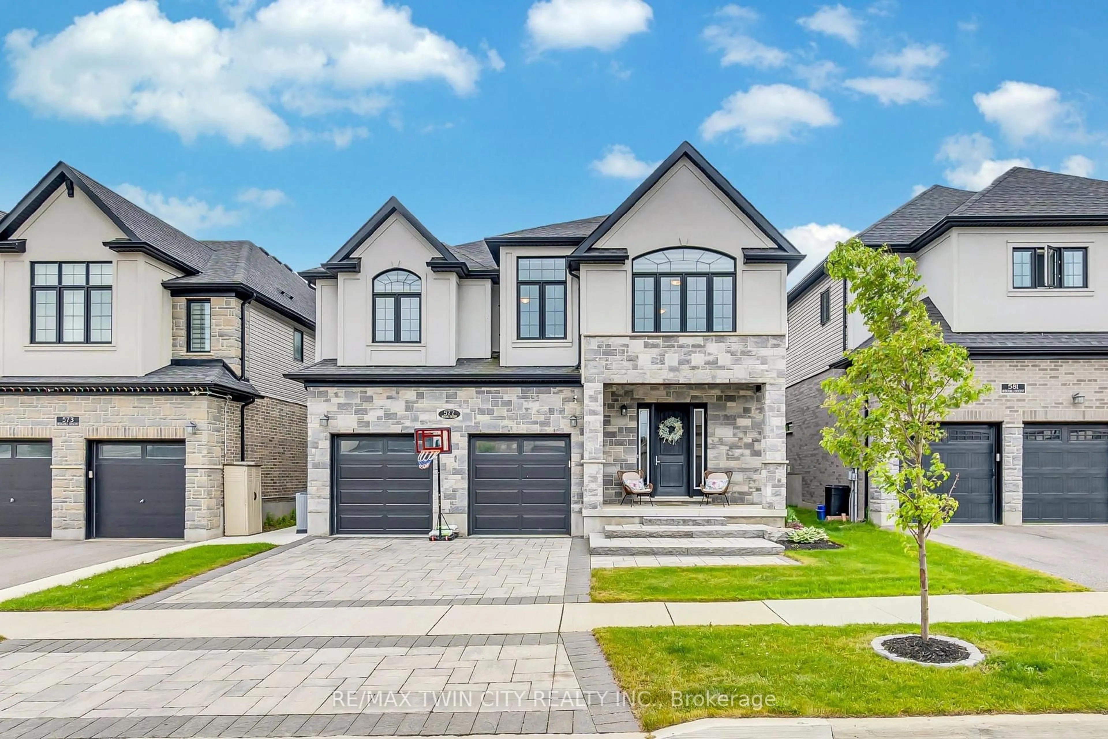Home with brick exterior material, street for 577 Bridgemill Cres, Kitchener Ontario N2A 0K3