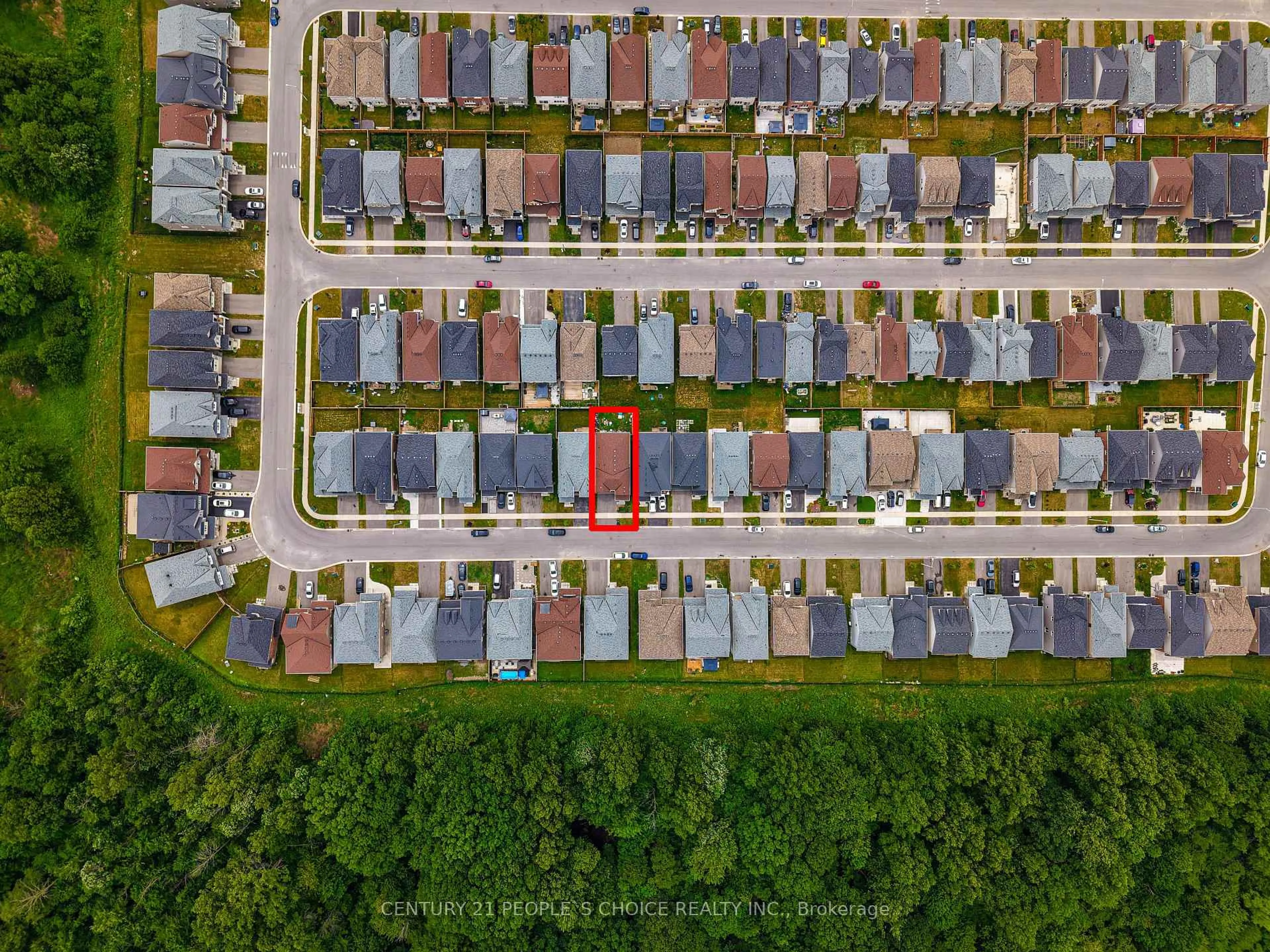 A pic from outside/outdoor area/front of a property/back of a property/a pic from drone, street for 8670 Chickory Tr, Niagara Falls Ontario L2H 3S5
