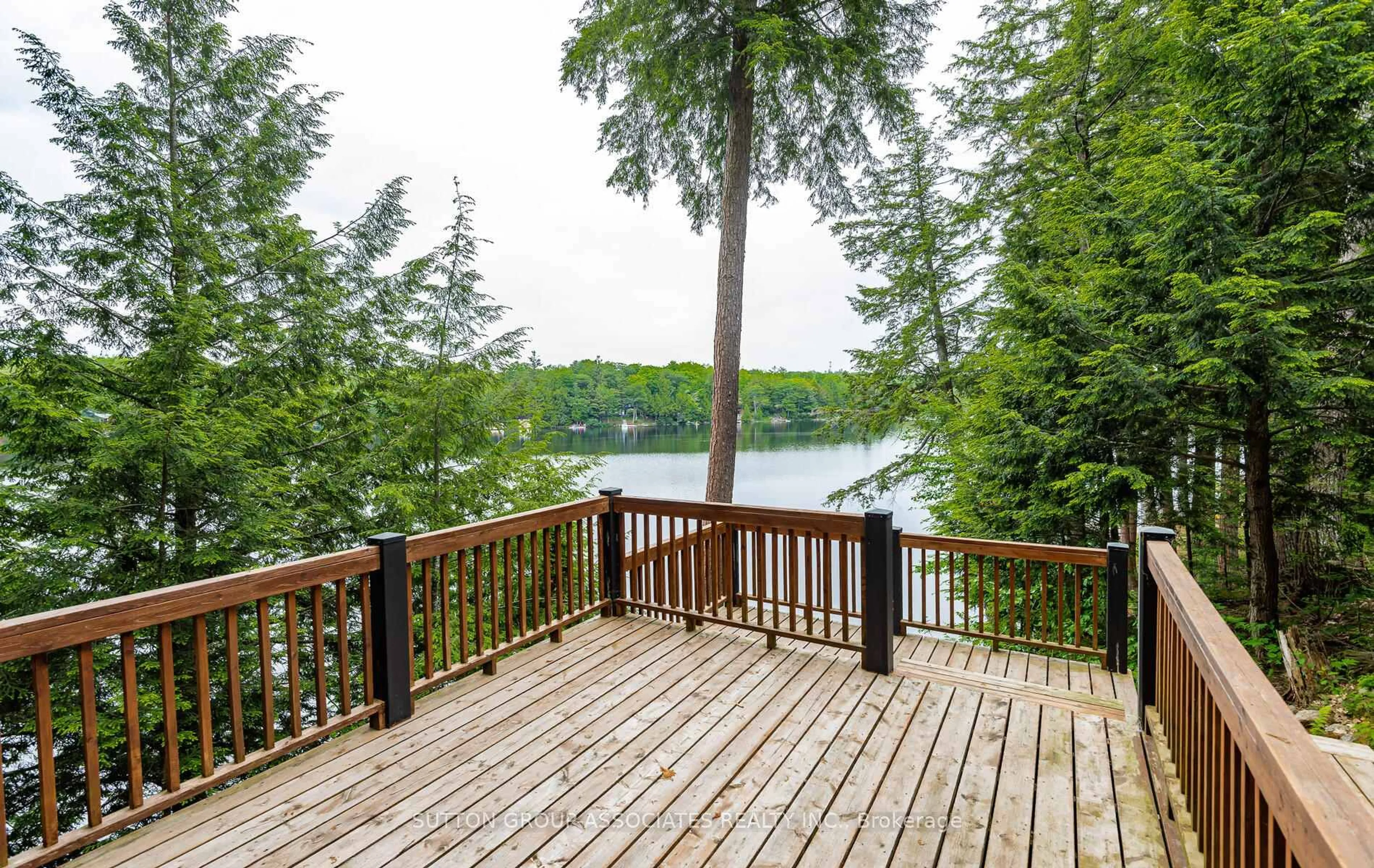 Patio, water/lake/river/ocean view for 1105 Butterfly Rd #5, Muskoka Lakes Ontario P0B 1J0