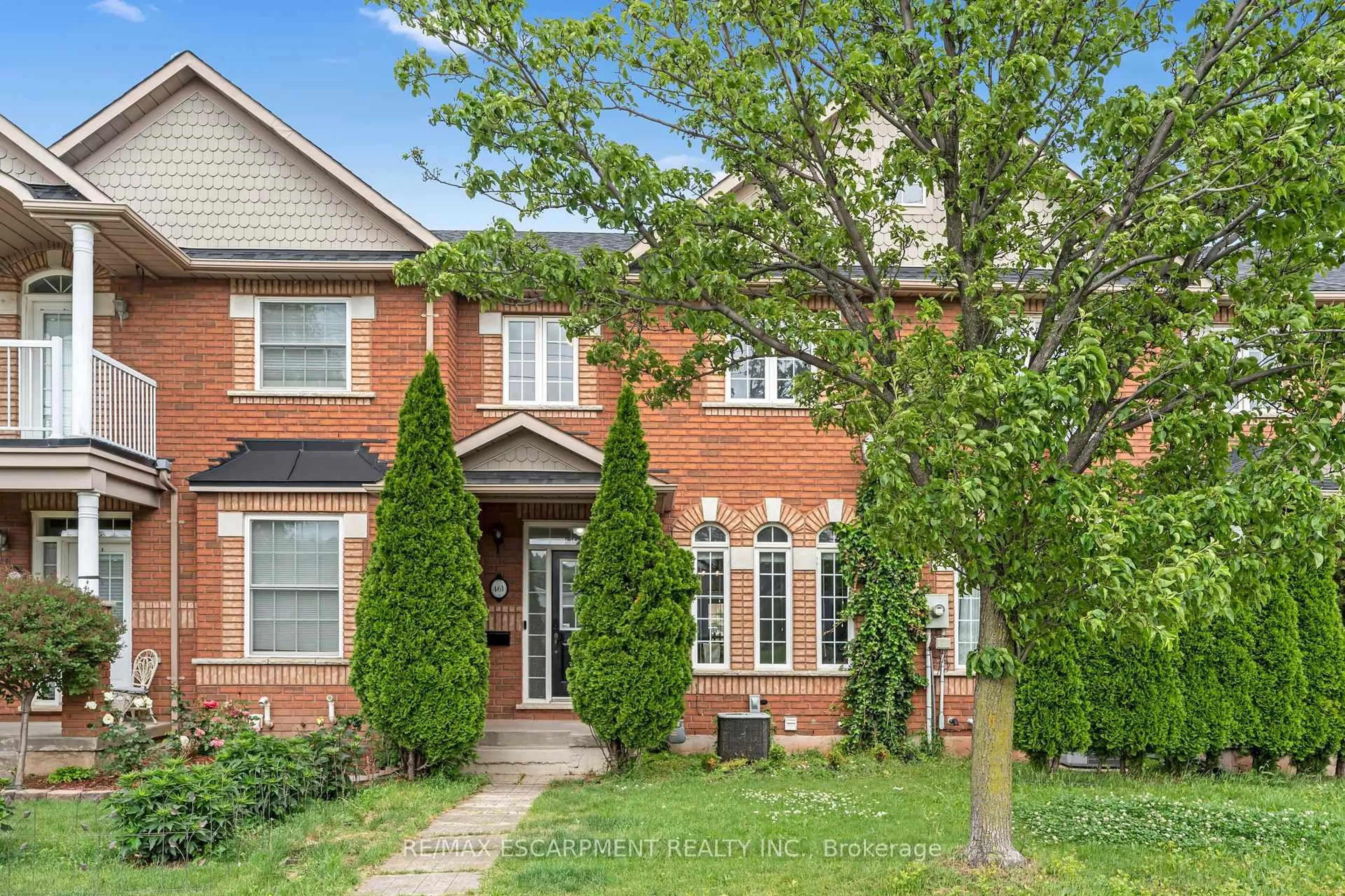 Home with brick exterior material, street for 461 HWY 8, Hamilton Ontario L8G 5G7