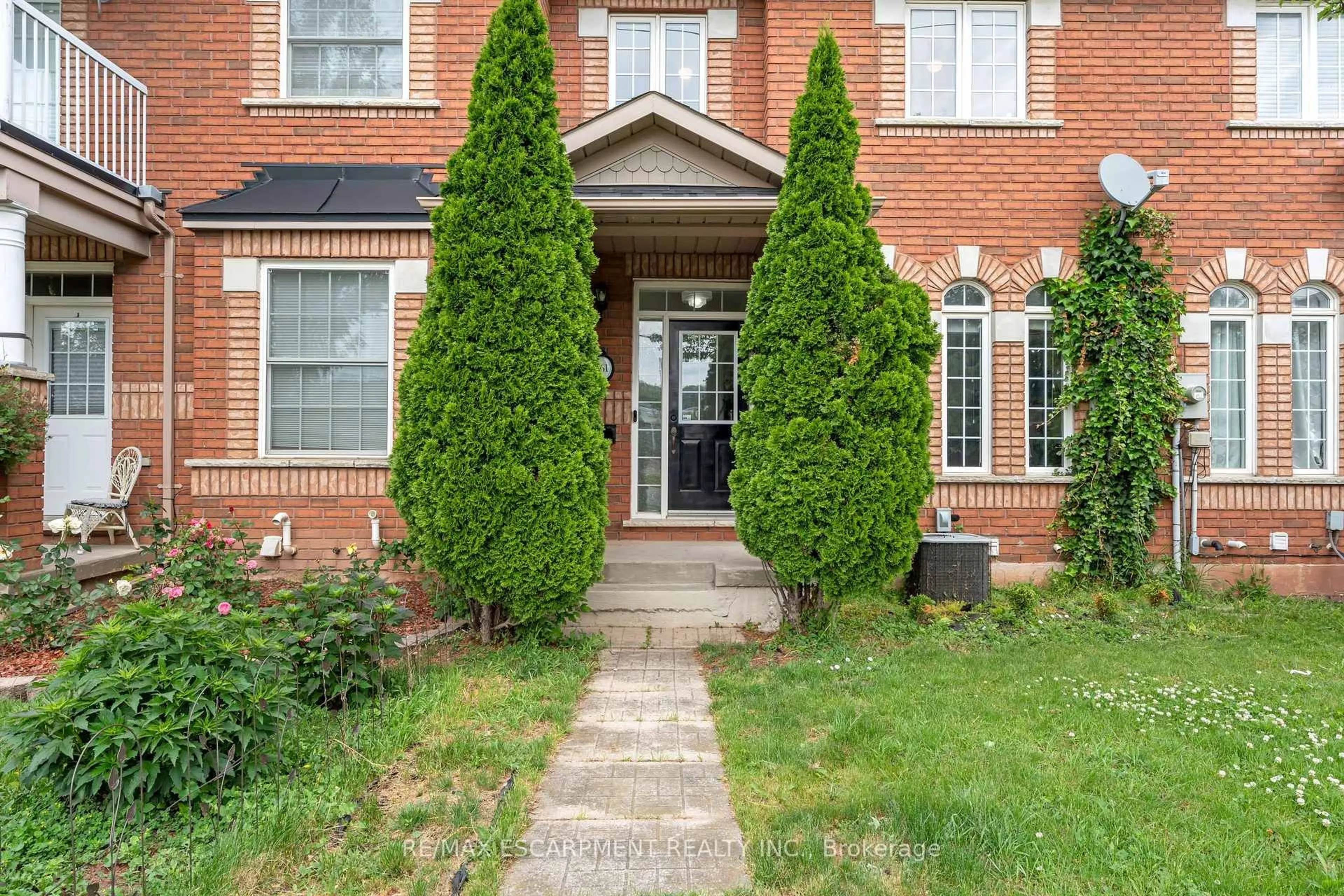 Home with brick exterior material, street for 461 HWY 8, Hamilton Ontario L8G 5G7