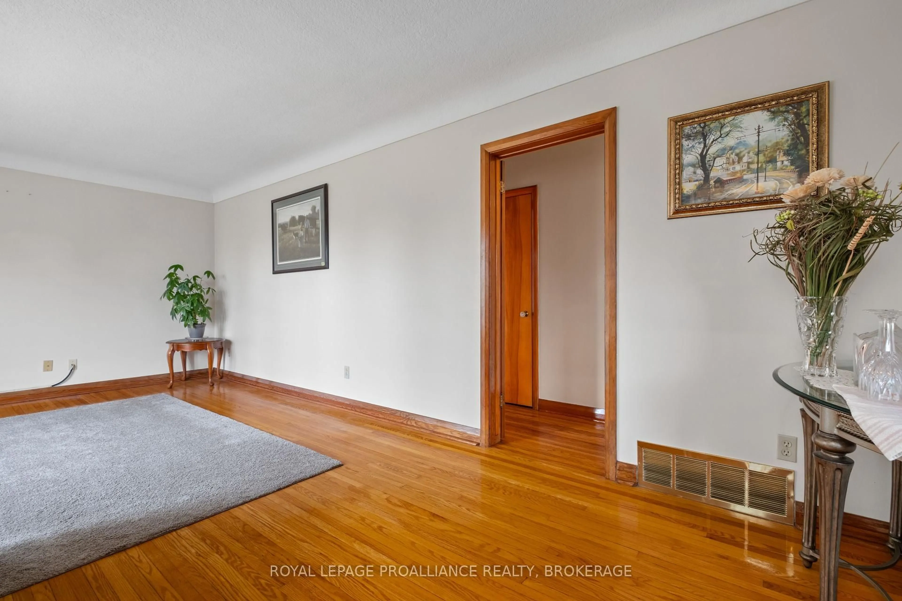 Unknown for 56 Campbell Cres, Kingston Ontario K7M 1Z5