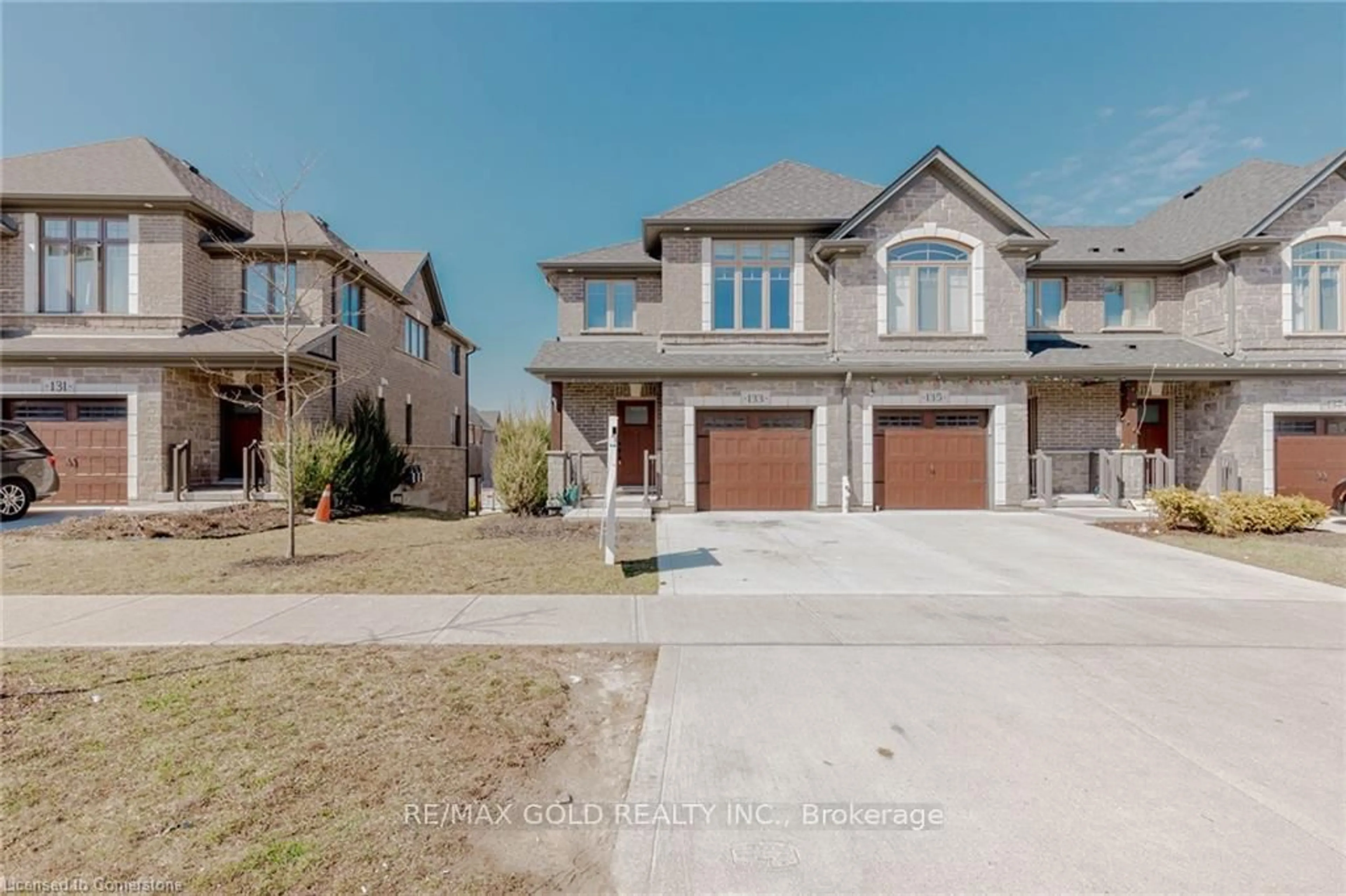Home with brick exterior material, street for 133 Hollybrook Tr, Kitchener Ontario N2R 0P1