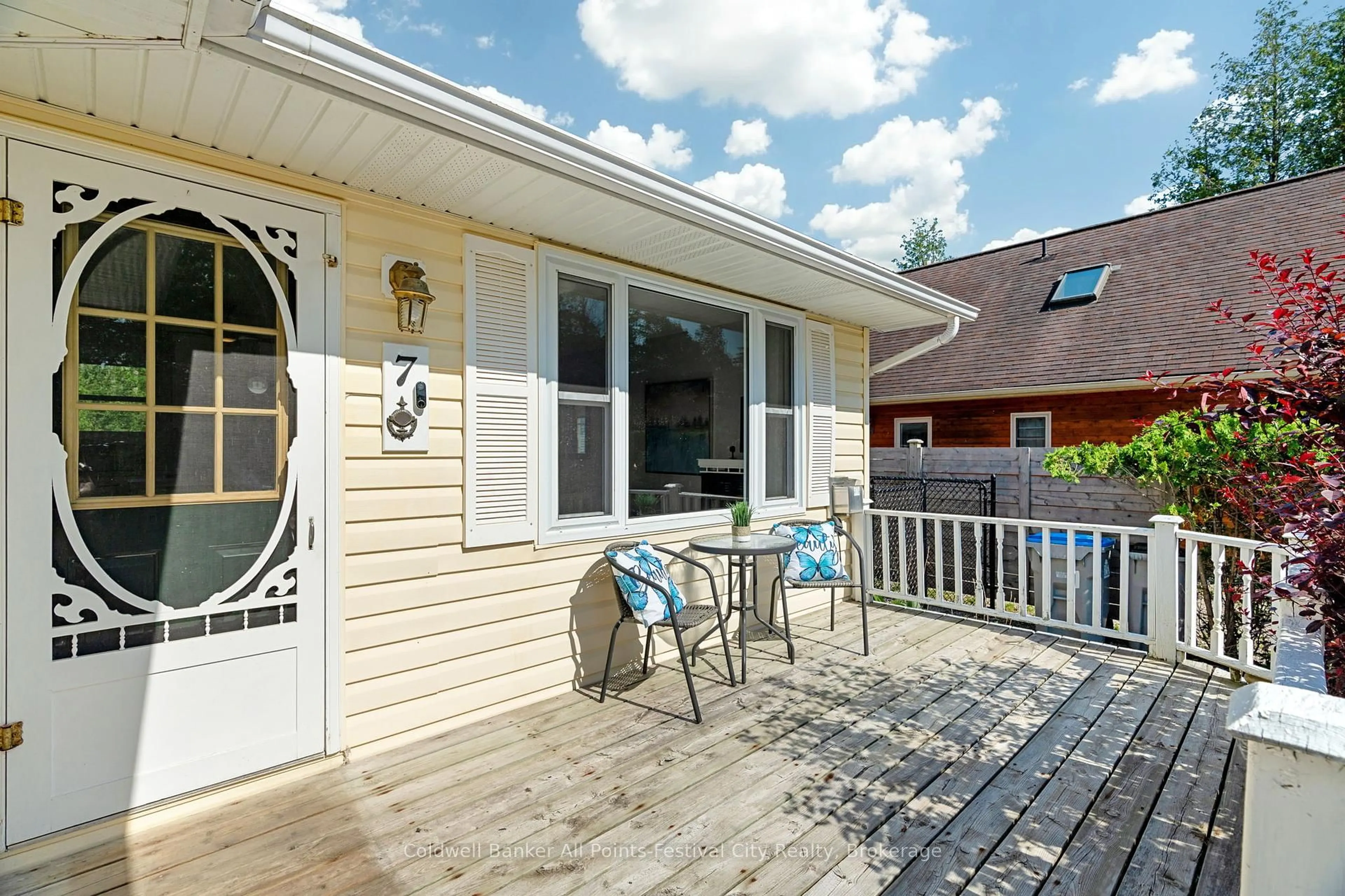 Patio, street for 7 Andrews Cres, Central Huron Ontario N7A 3X8