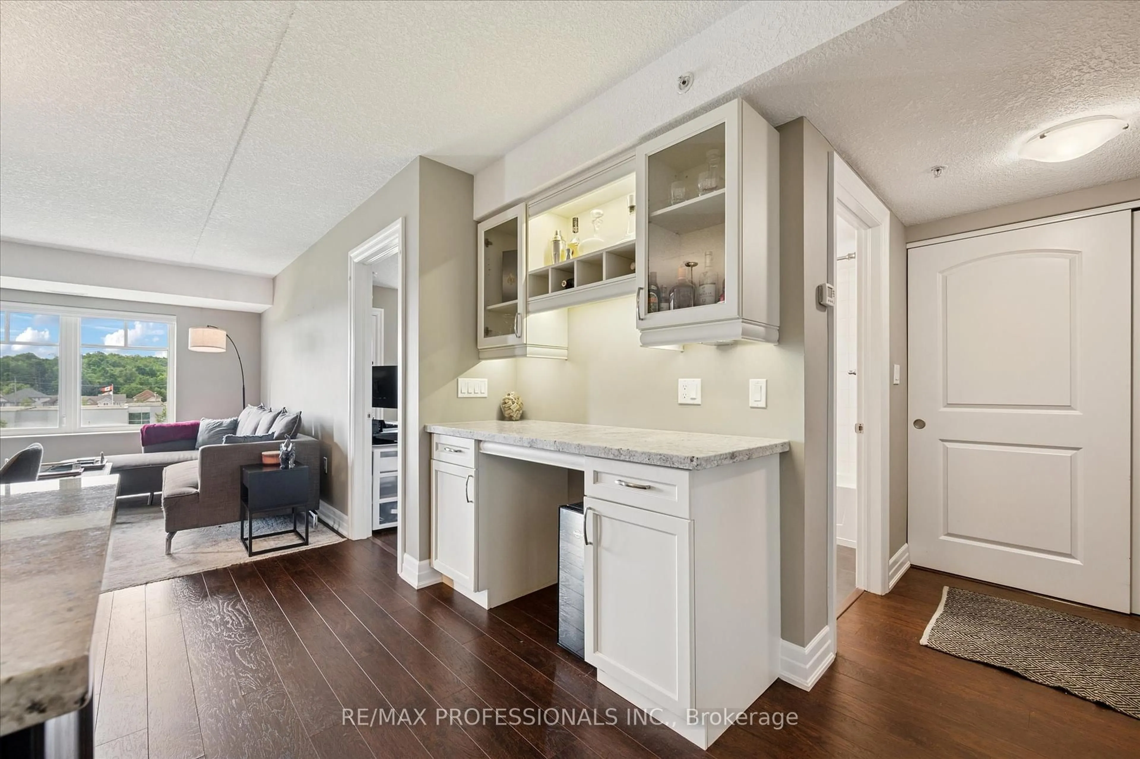 Open concept kitchen, unknown for 776 Laurelwood Dr #706, Waterloo Ontario N2N 0A8
