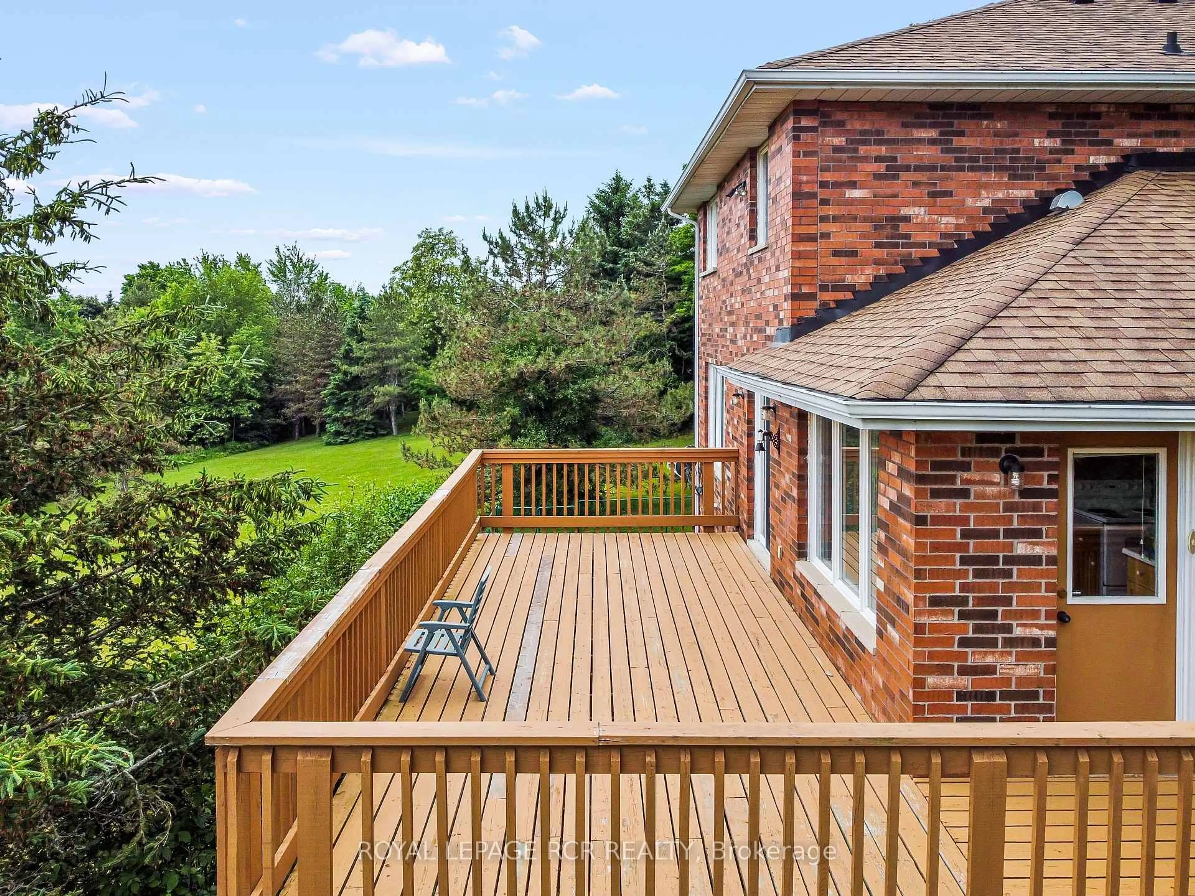 Patio, unknown for 6 Cedar Ridge Crt, Erin Ontario N0B 1T0