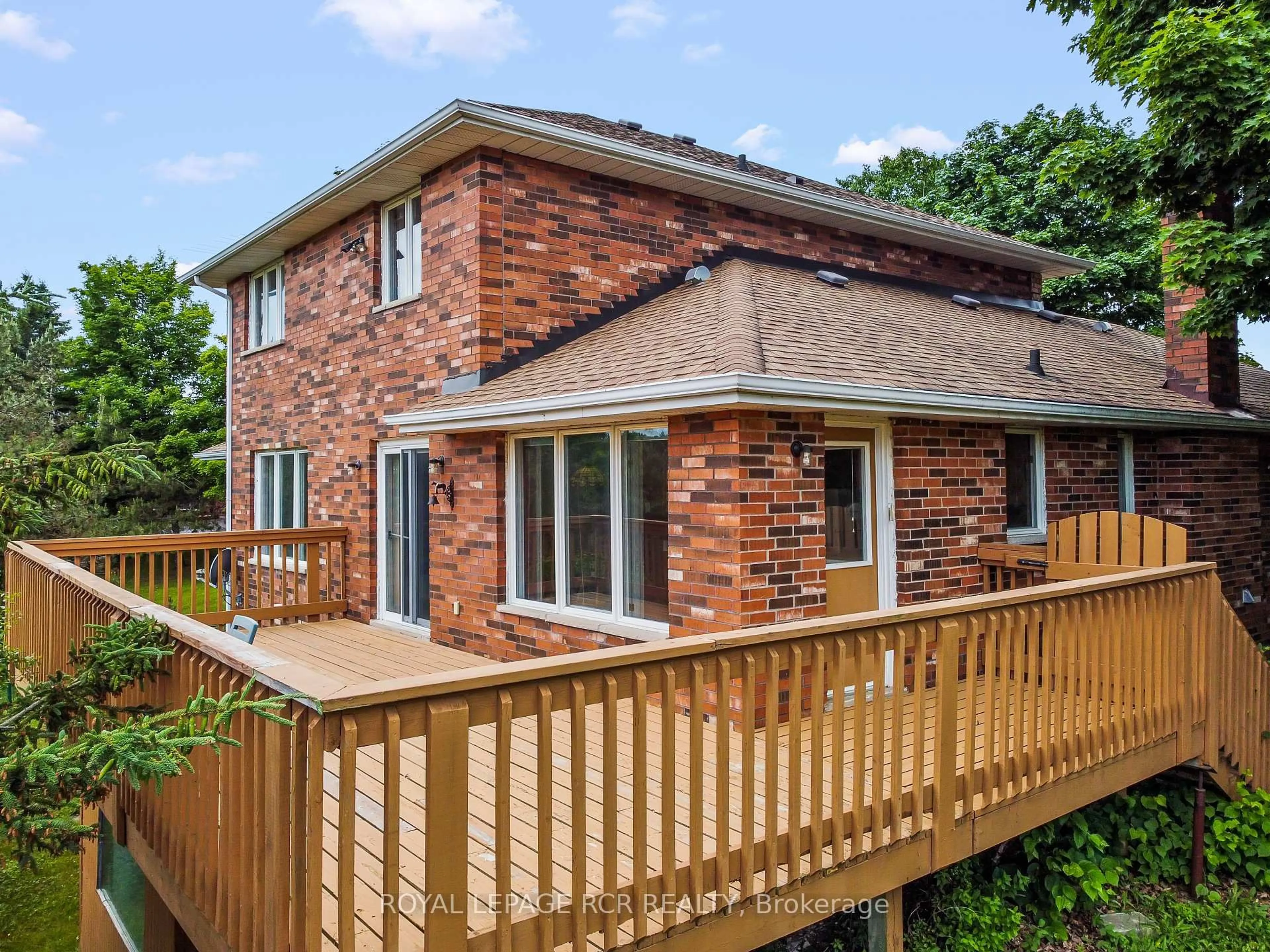 Home with brick exterior material, unknown for 6 Cedar Ridge Crt, Erin Ontario N0B 1T0