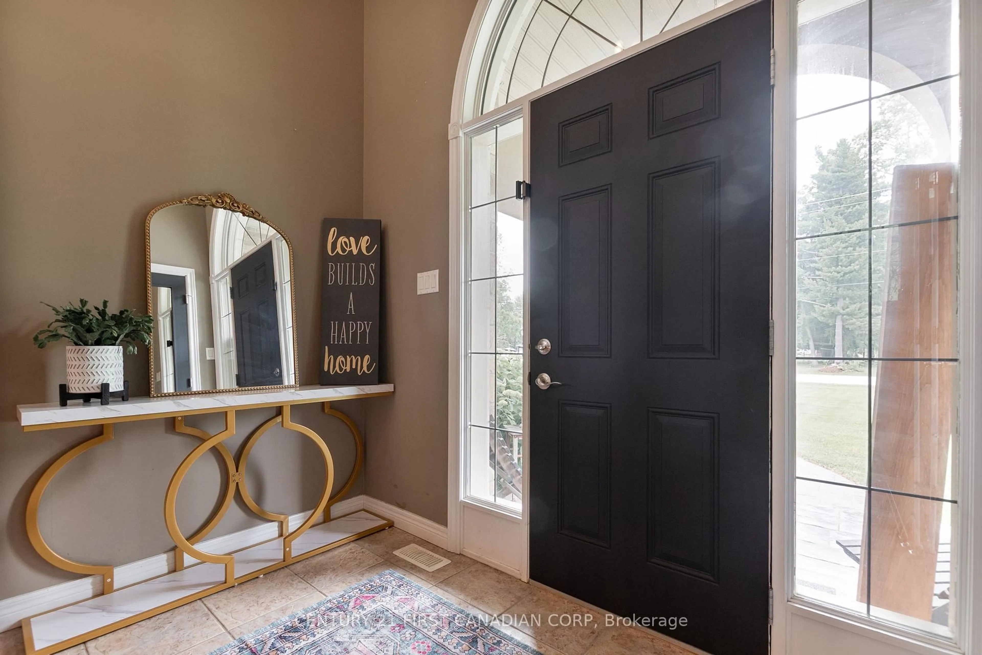 Indoor entryway for 24677 Pioneer Line, West Elgin Ontario N0L 2P0