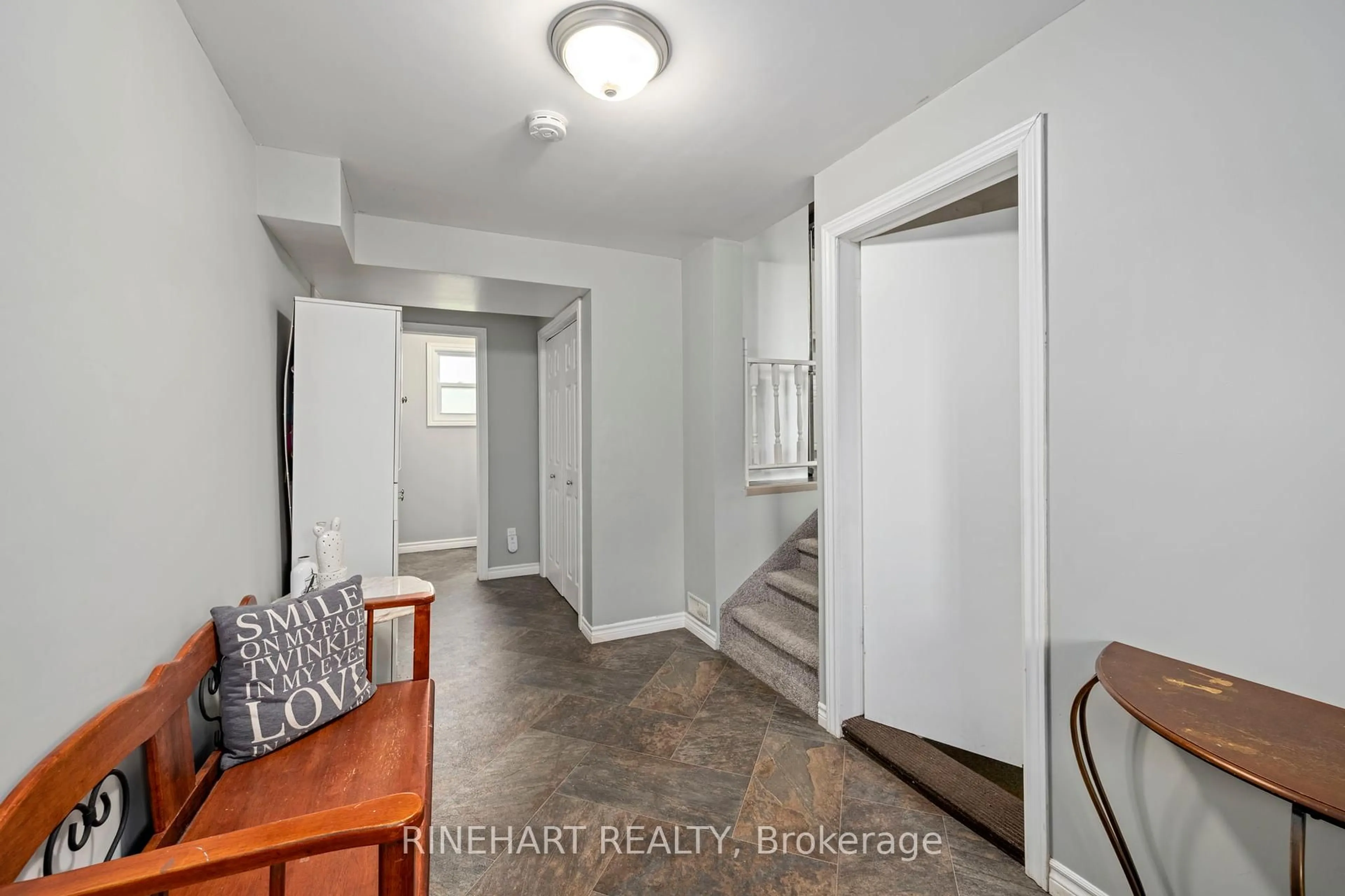 Indoor entryway for 172 Frederick St, Southwest Middlesex Ontario N0L 2N0