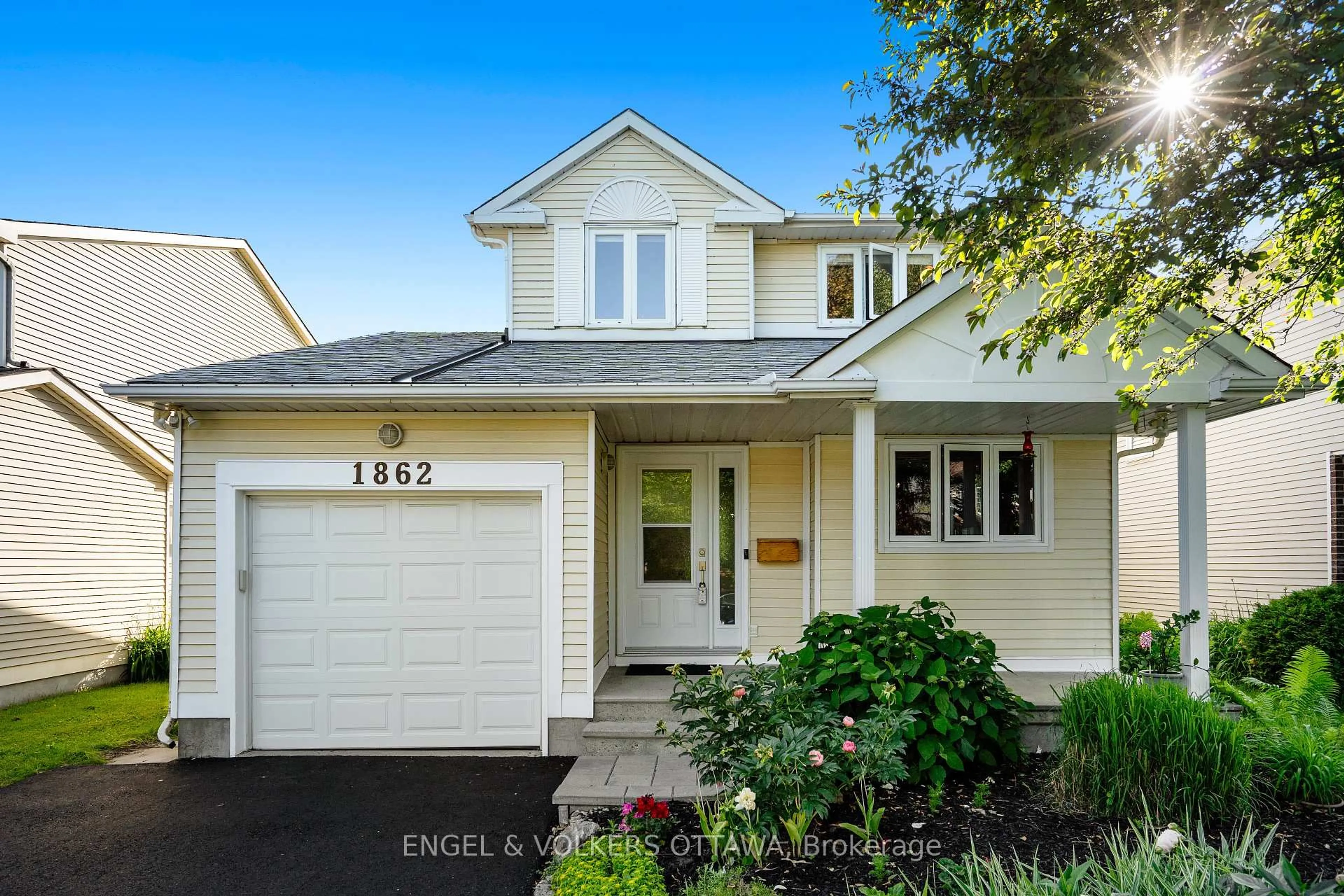 Home with vinyl exterior material, street for 1862 Windflower Way, Ottawa Ontario K1C 6A3