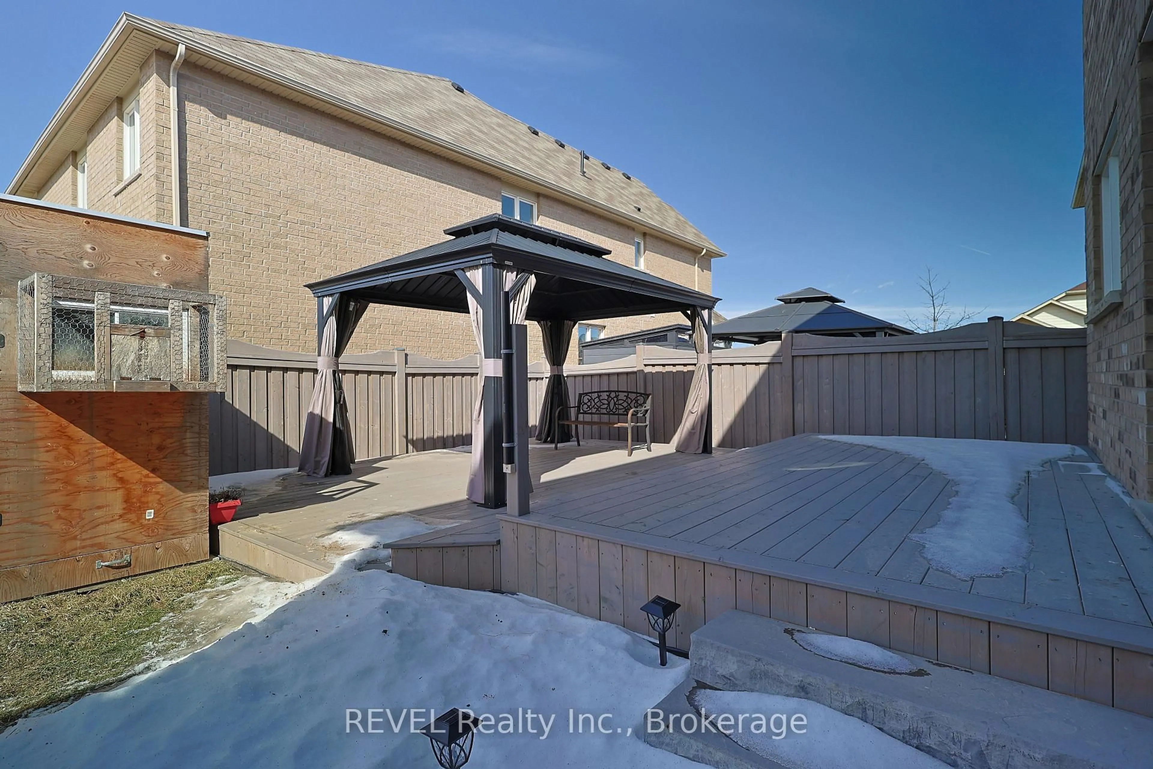 Patio, unknown for 109 Gillespie Dr, Brantford Ontario N3T 0K1