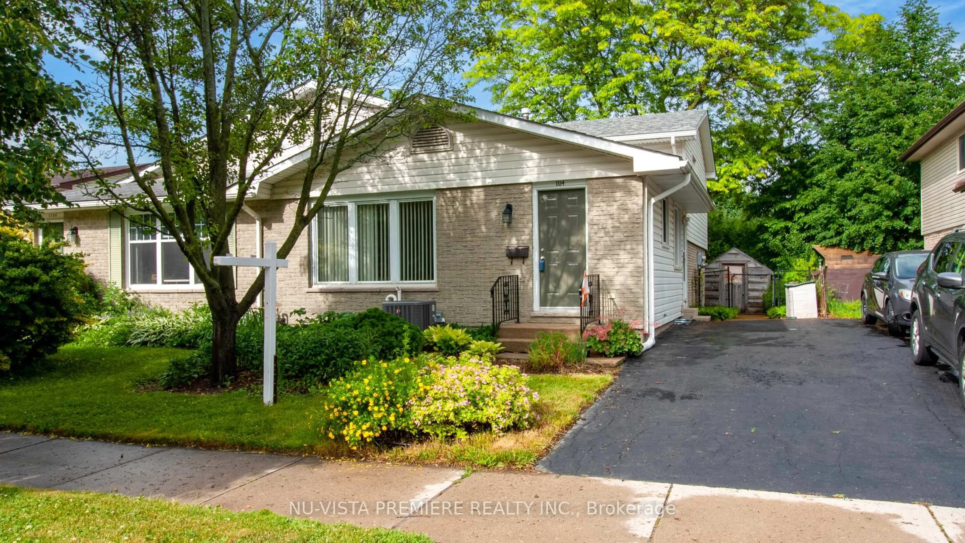 Home with vinyl exterior material, street for 1334 Blanchard Rd, London North Ontario N6G 3J6