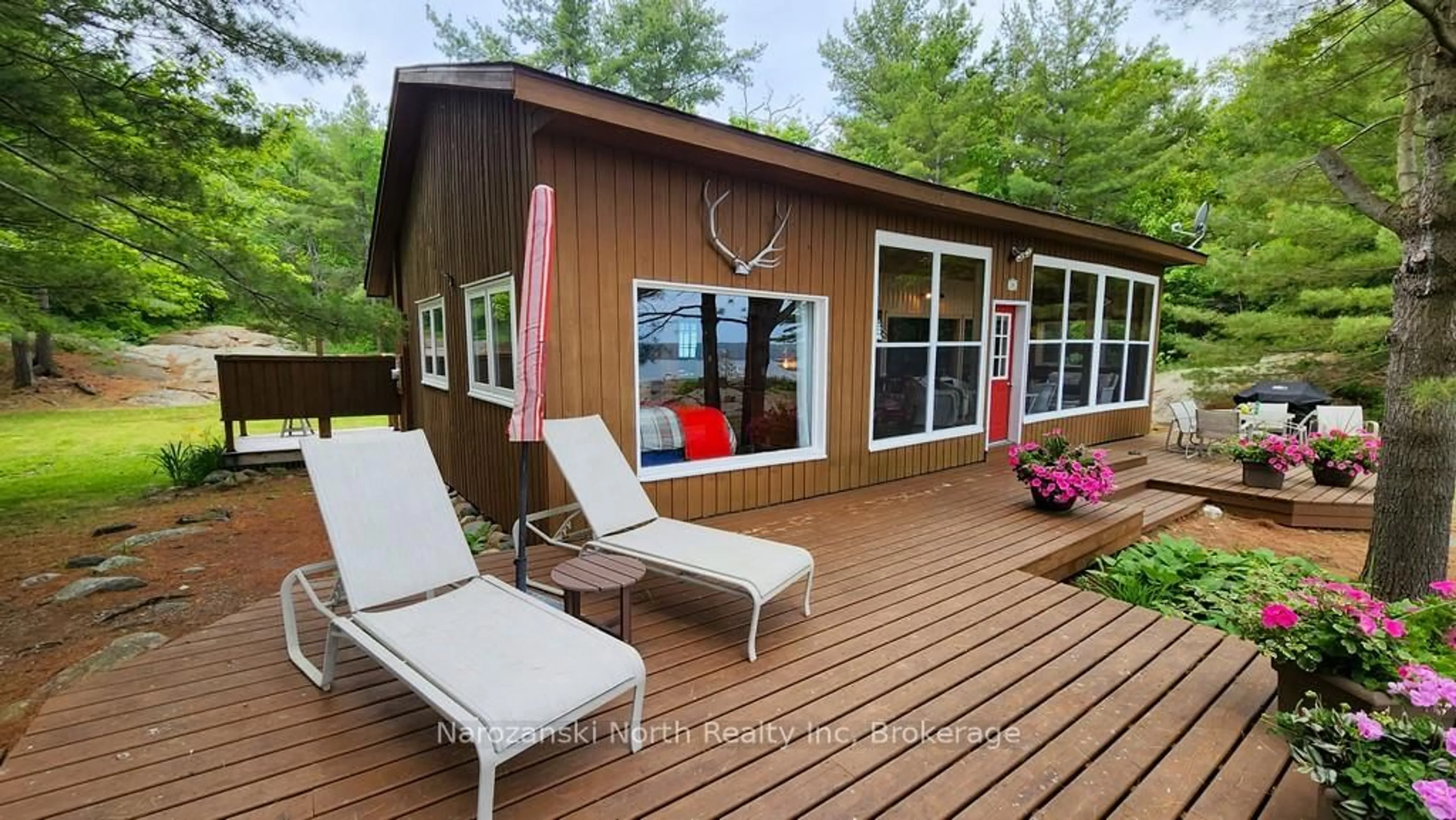 Patio, water/lake/river/ocean view for 194 George Island, Killarney Ontario P0M 2A0