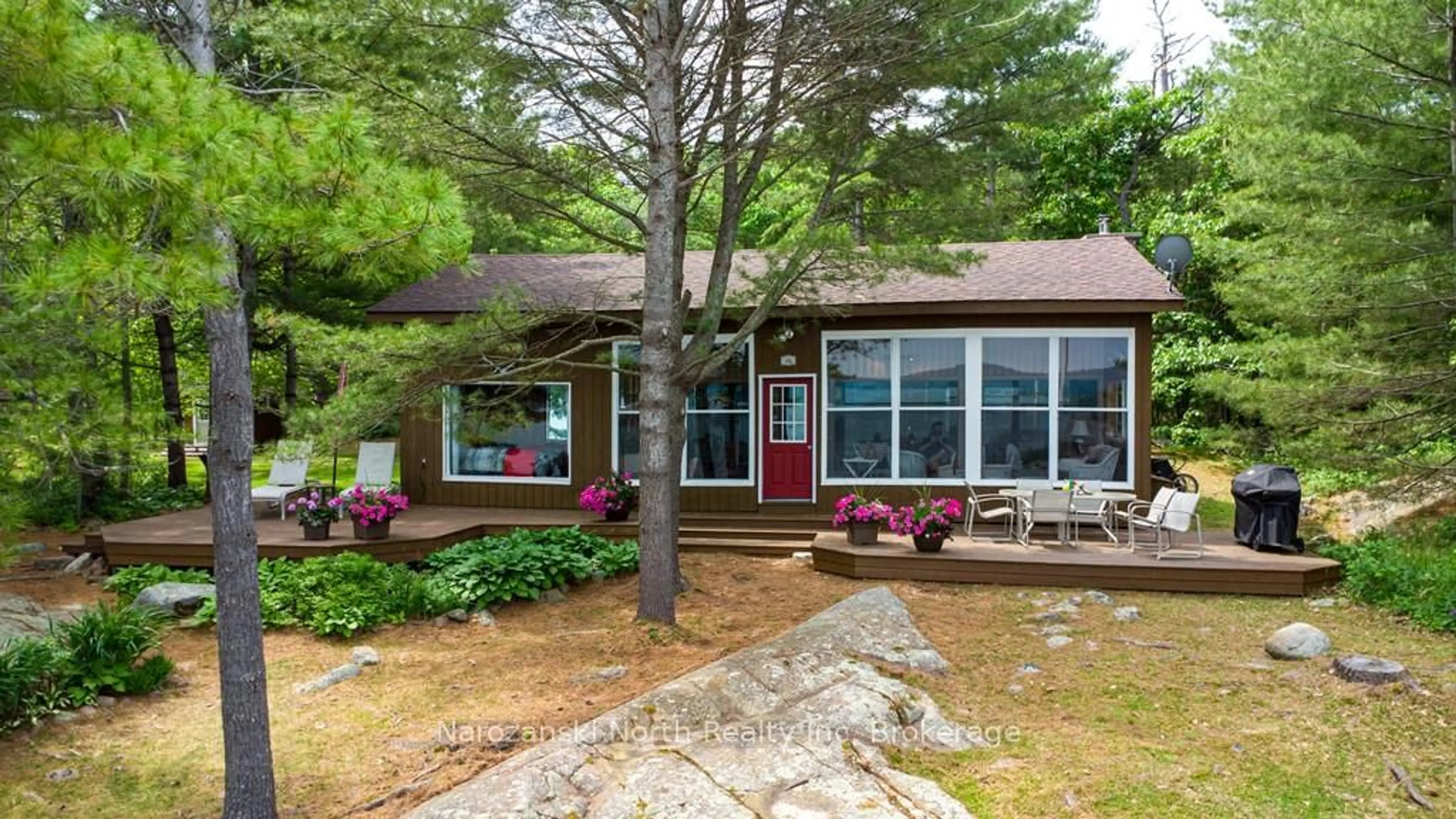 Patio, water/lake/river/ocean view for 194 George Island, Killarney Ontario P0M 2A0