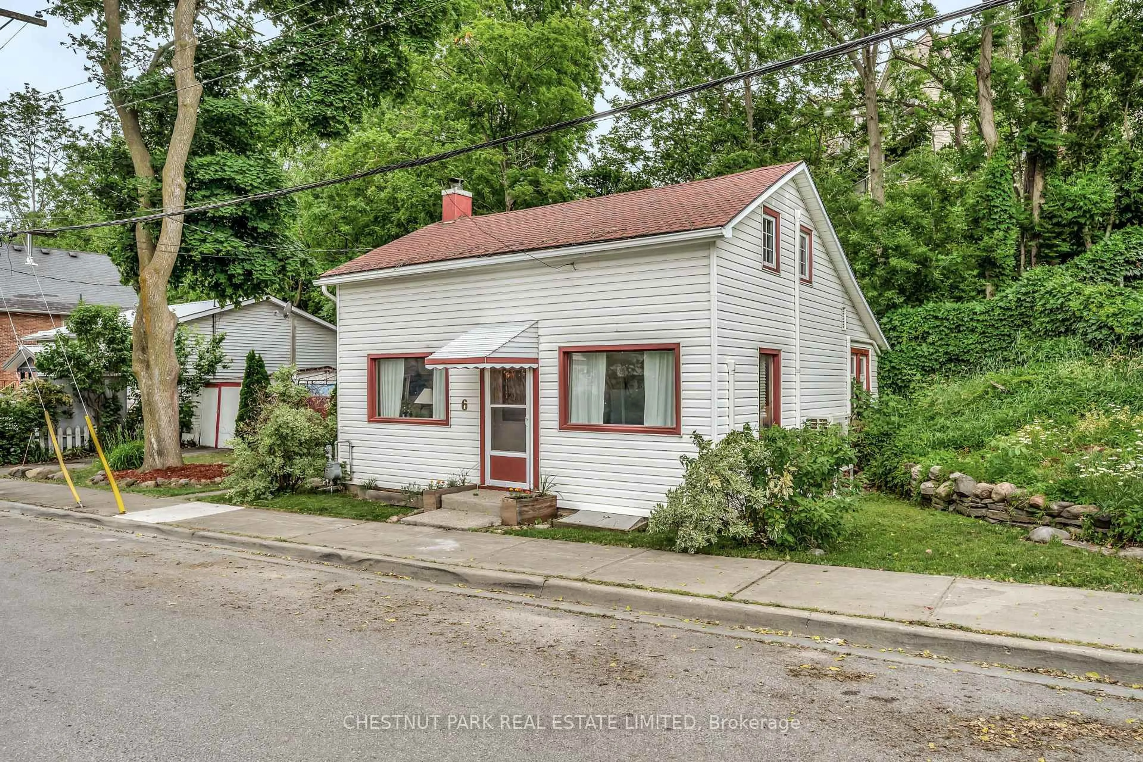Unknown for 6 East Mary St, Prince Edward County Ontario K0K 2T0