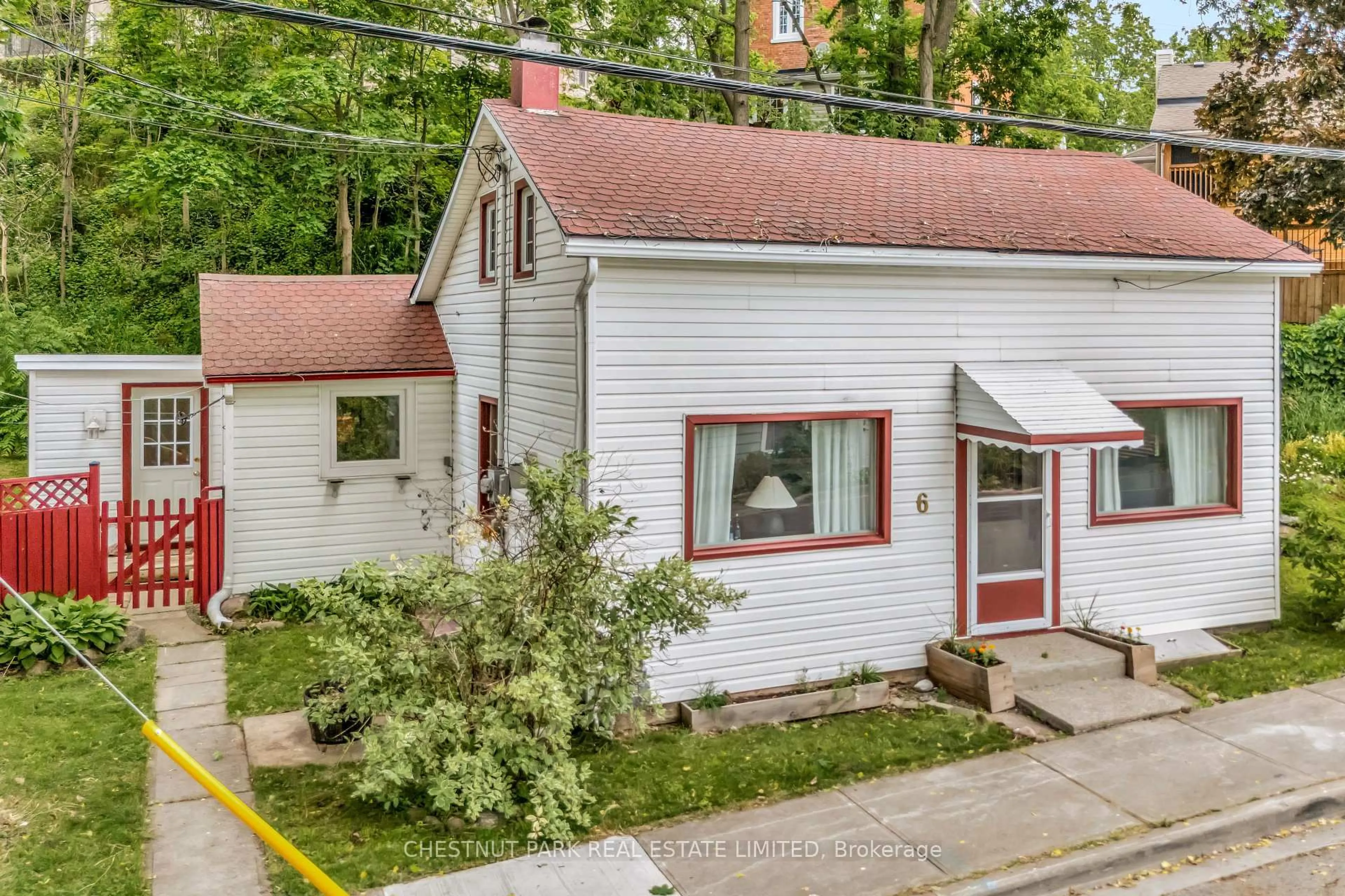 Unknown for 6 East Mary St, Prince Edward County Ontario K0K 2T0