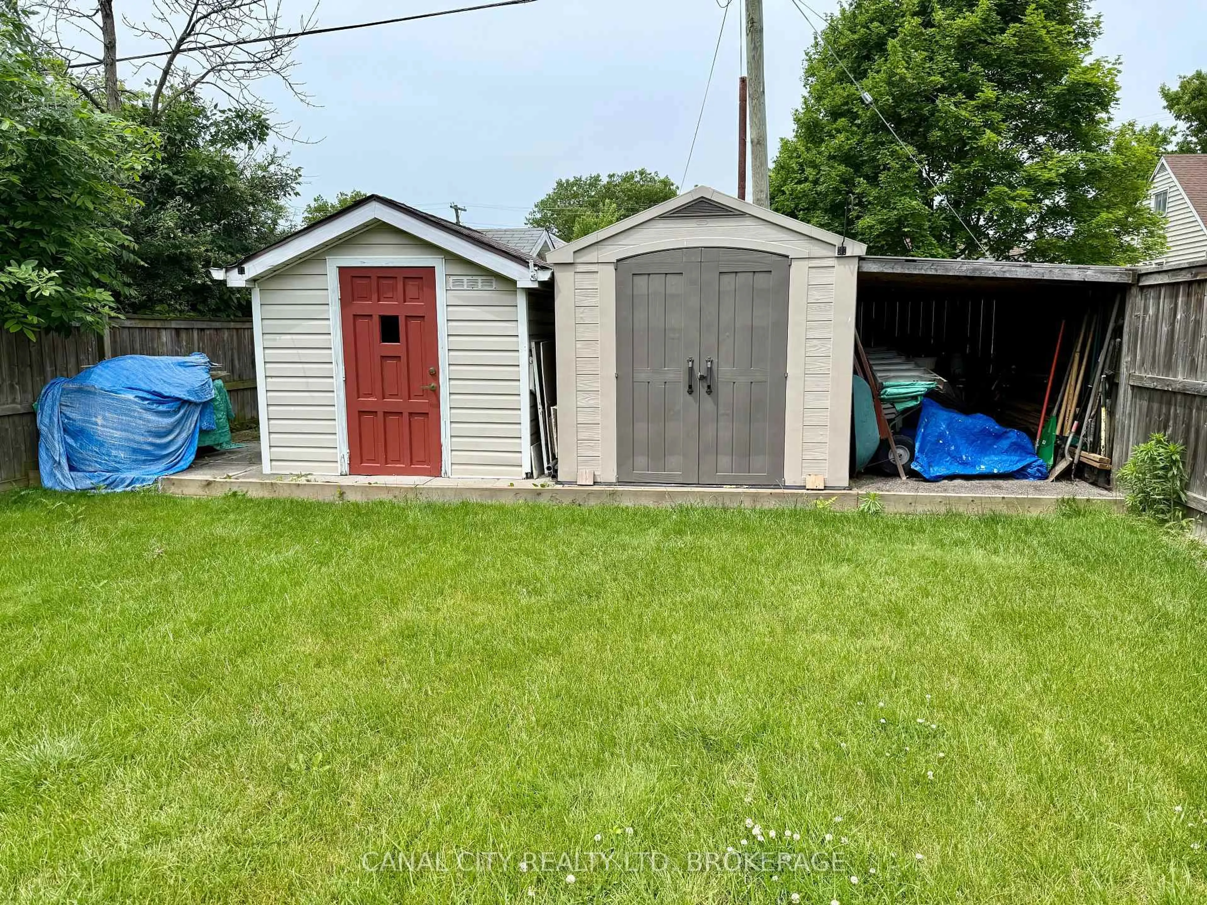 Shed for 75 West St, Thorold Ontario L2V 2S4