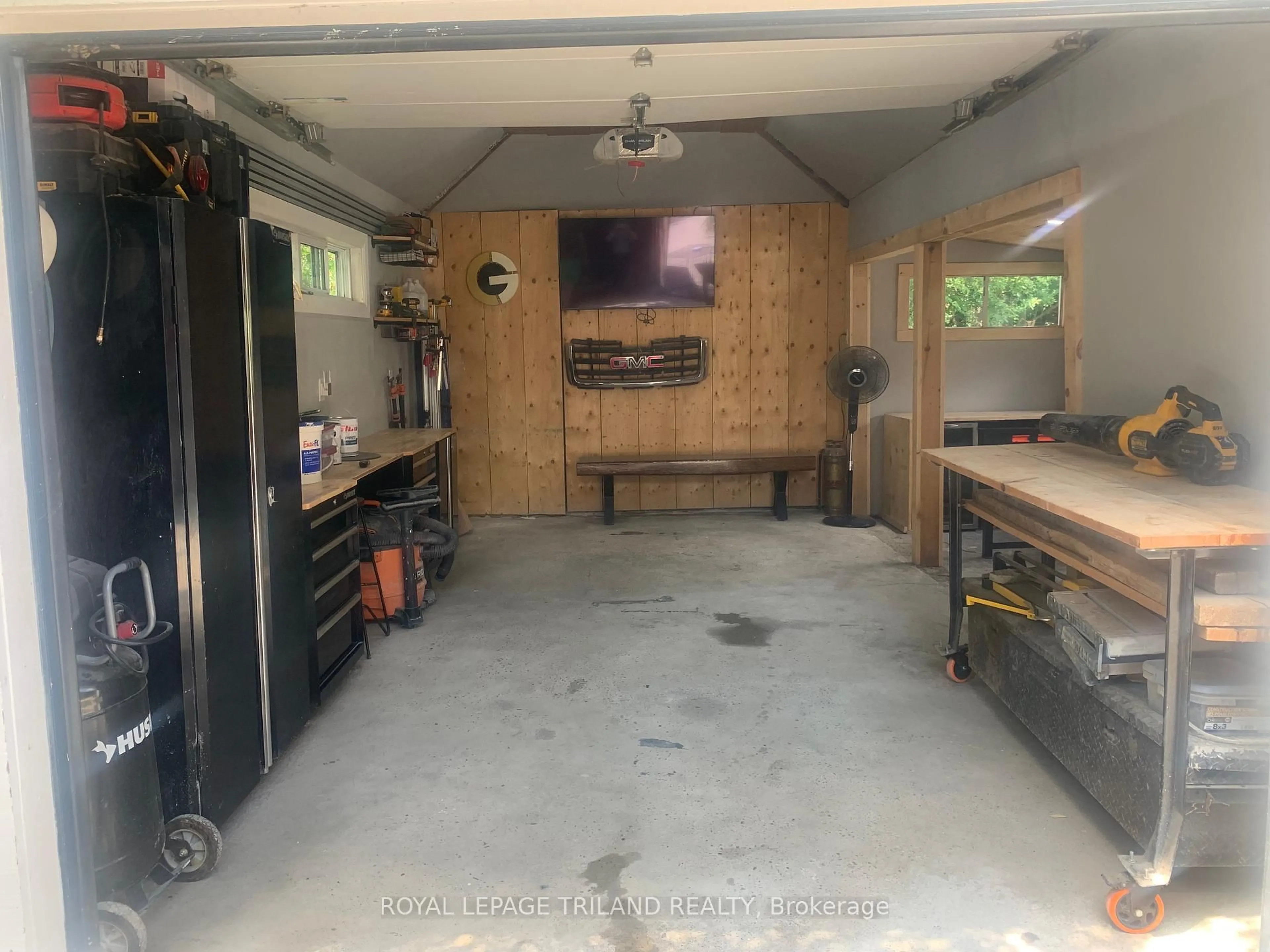 Indoor garage for 642 PERCY St, London South Ontario N6C 2L7