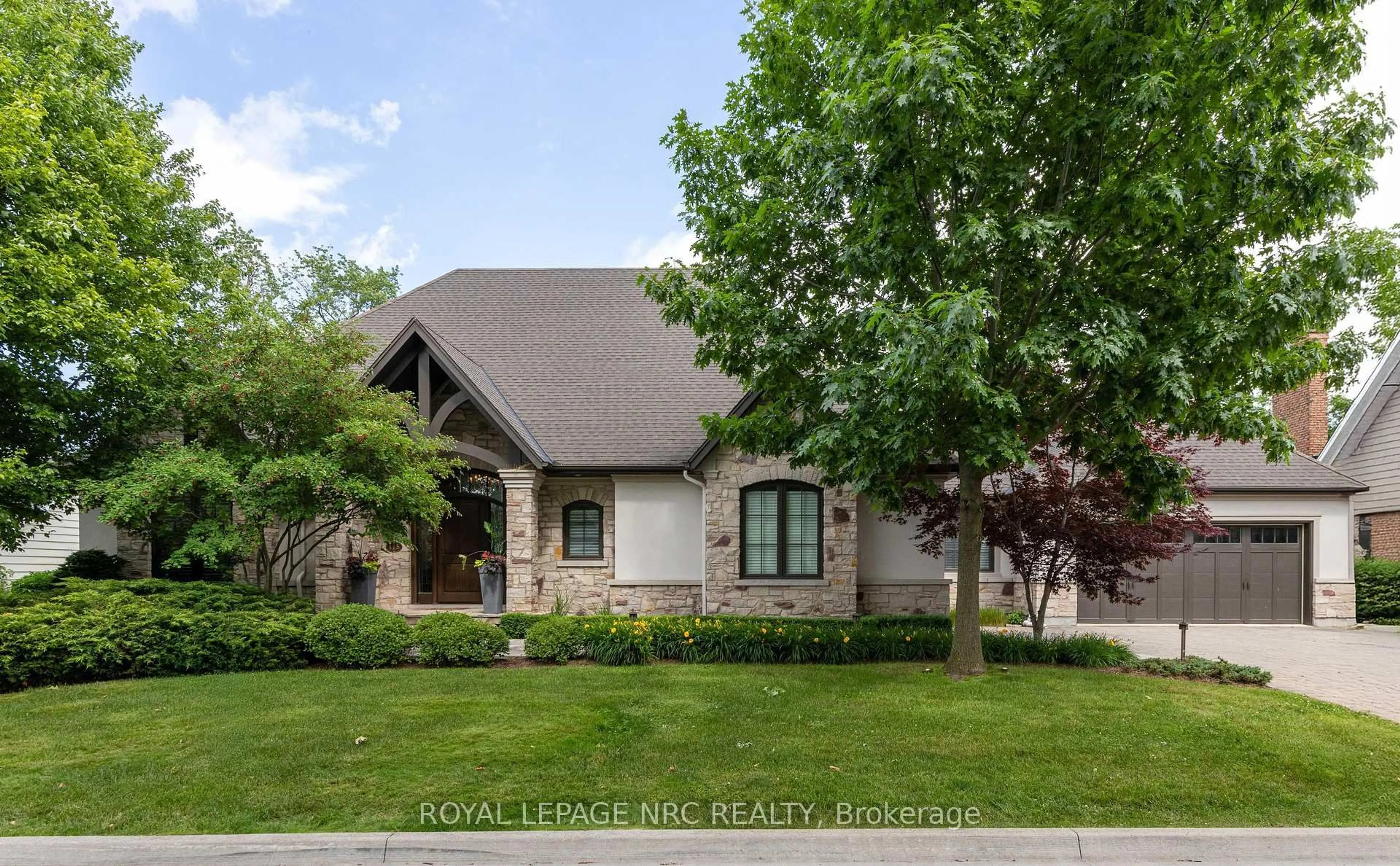 Home with brick exterior material, street for 115 Riverdale Dr, St. Catharines Ontario L2R 4C1