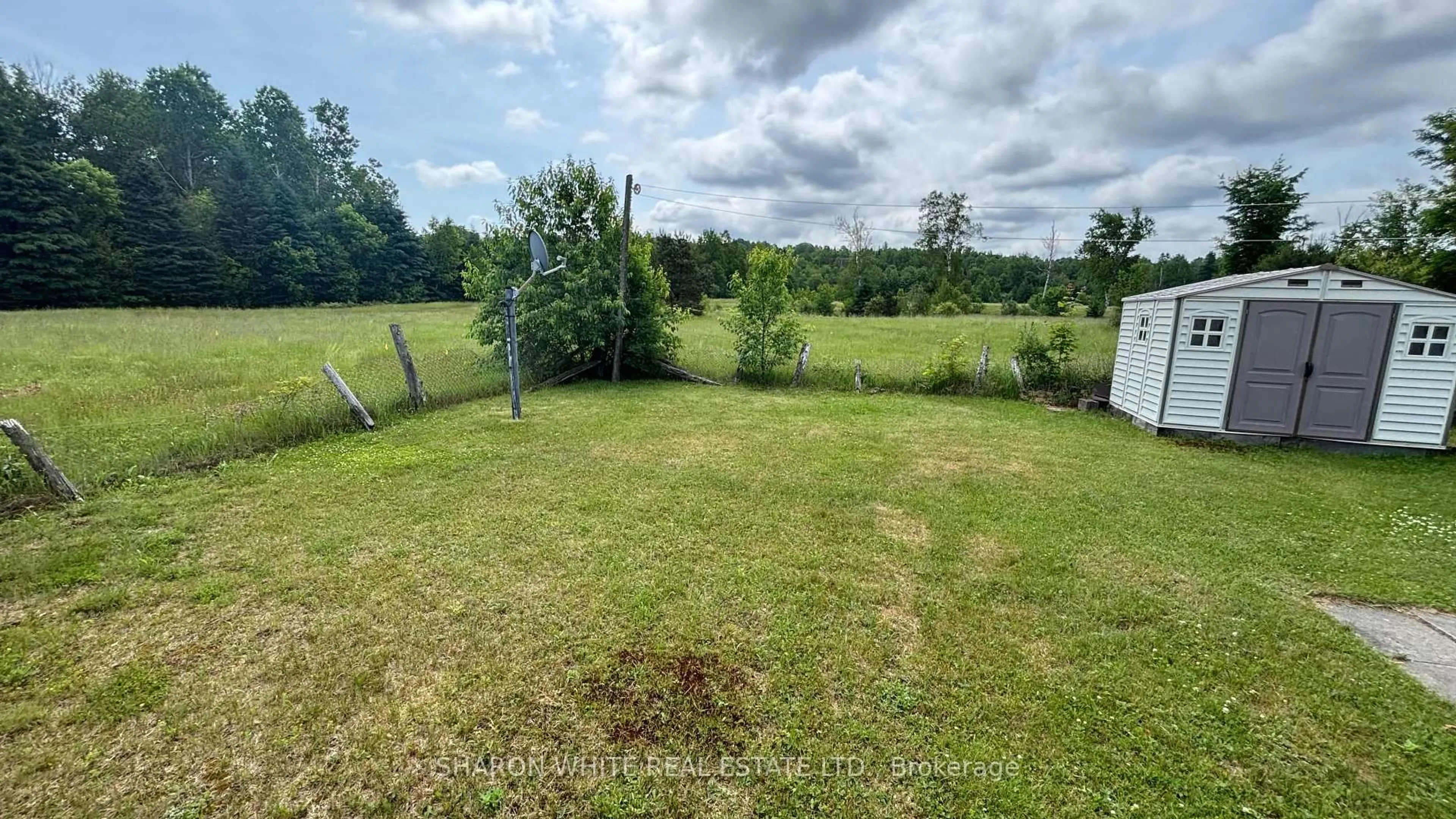 A pic from outside/outdoor area/front of a property/back of a property/a pic from drone, water/lake/river/ocean view for 189 Paudash School Rd, Bancroft Ontario K0L 1C0