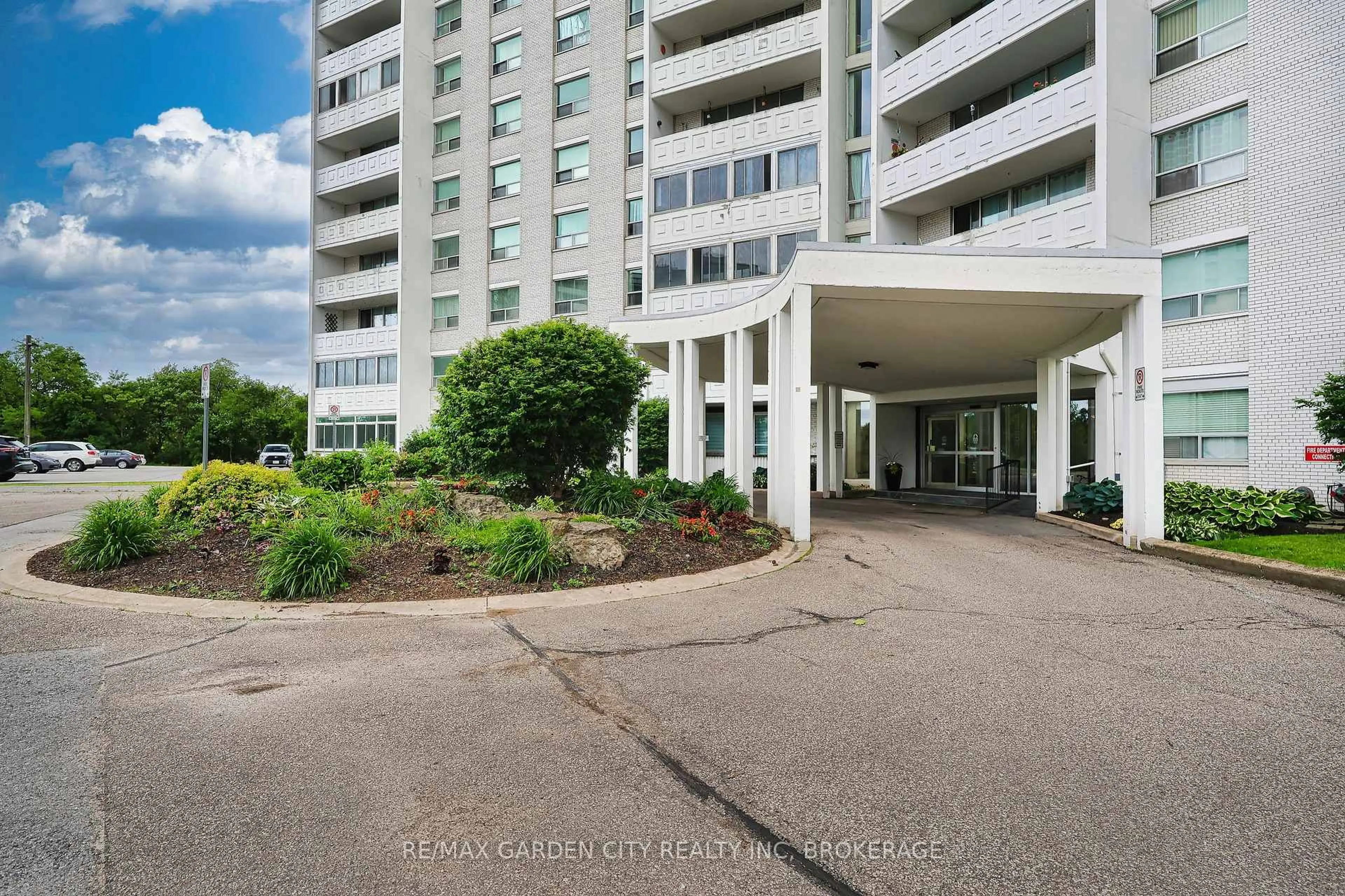 Unknown for 35 Towering Heights Blvd #1002, St. Catharines Ontario L2T 3G8