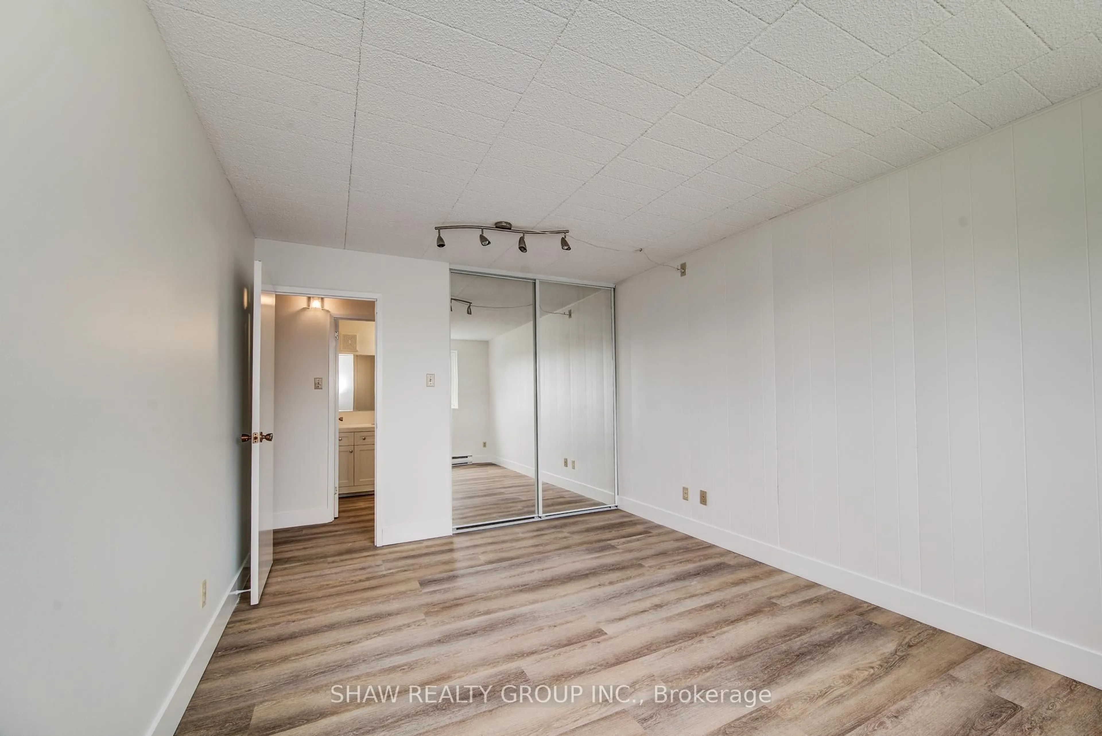 A pic of a room for 75 Hazelglen Dr #302, Kitchener Ontario N2M 2E2