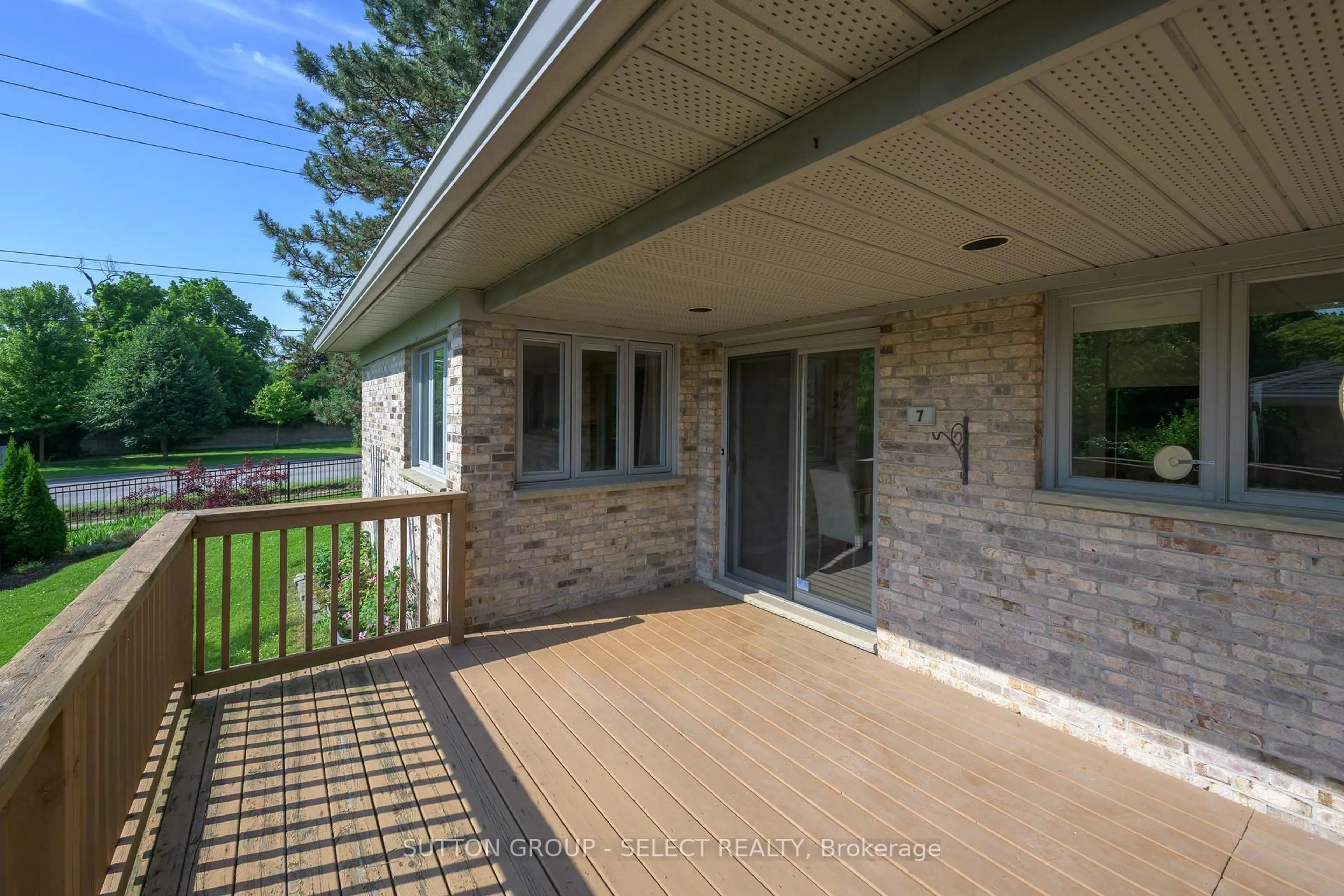 Unknown for 14 Doon Dr #7, London North Ontario N5X 3P2