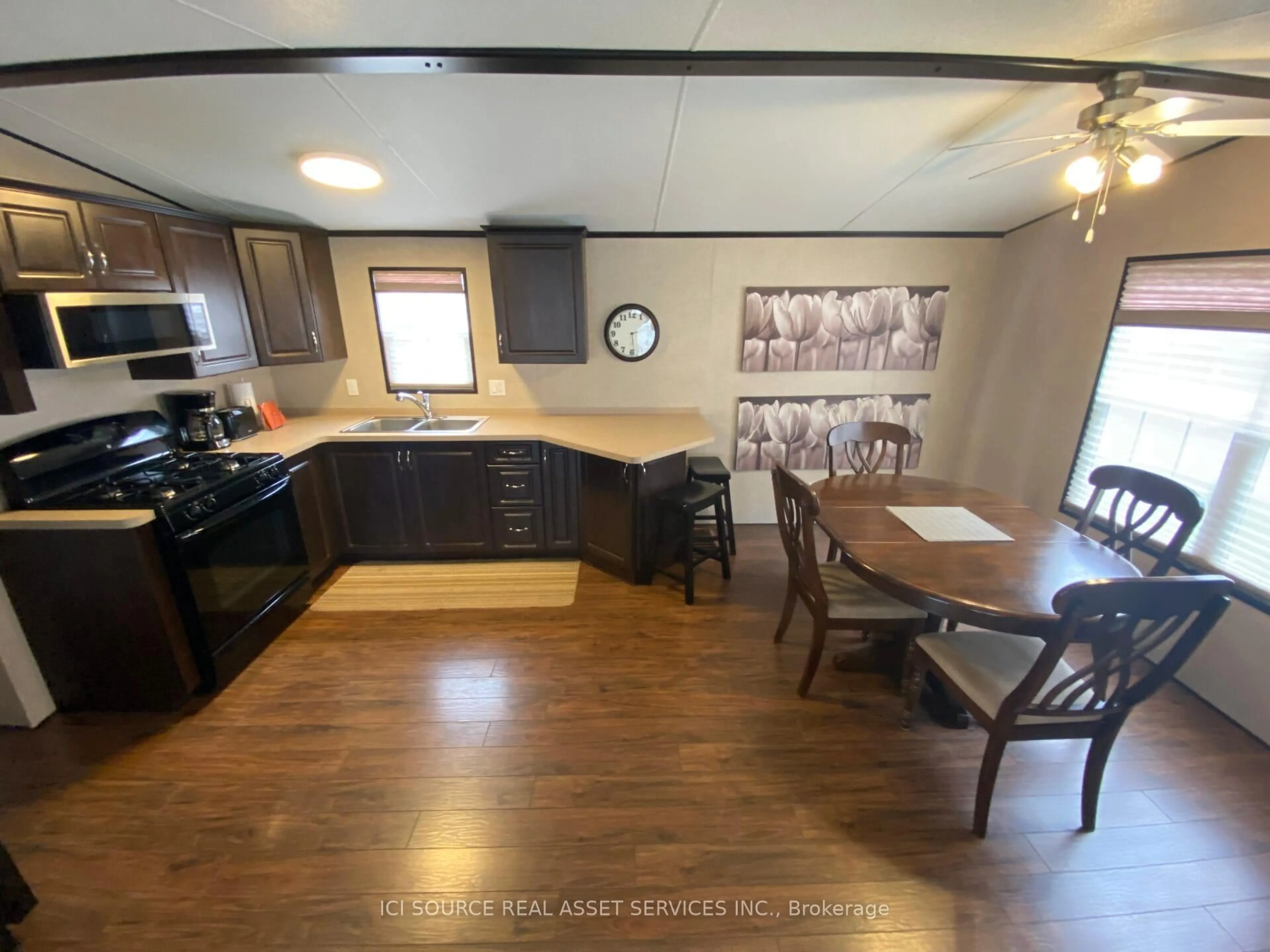 Open concept kitchen, unknown for 1082 Shamrock Marina Rd #SMR089, Gravenhurst Ontario P0E 1N0