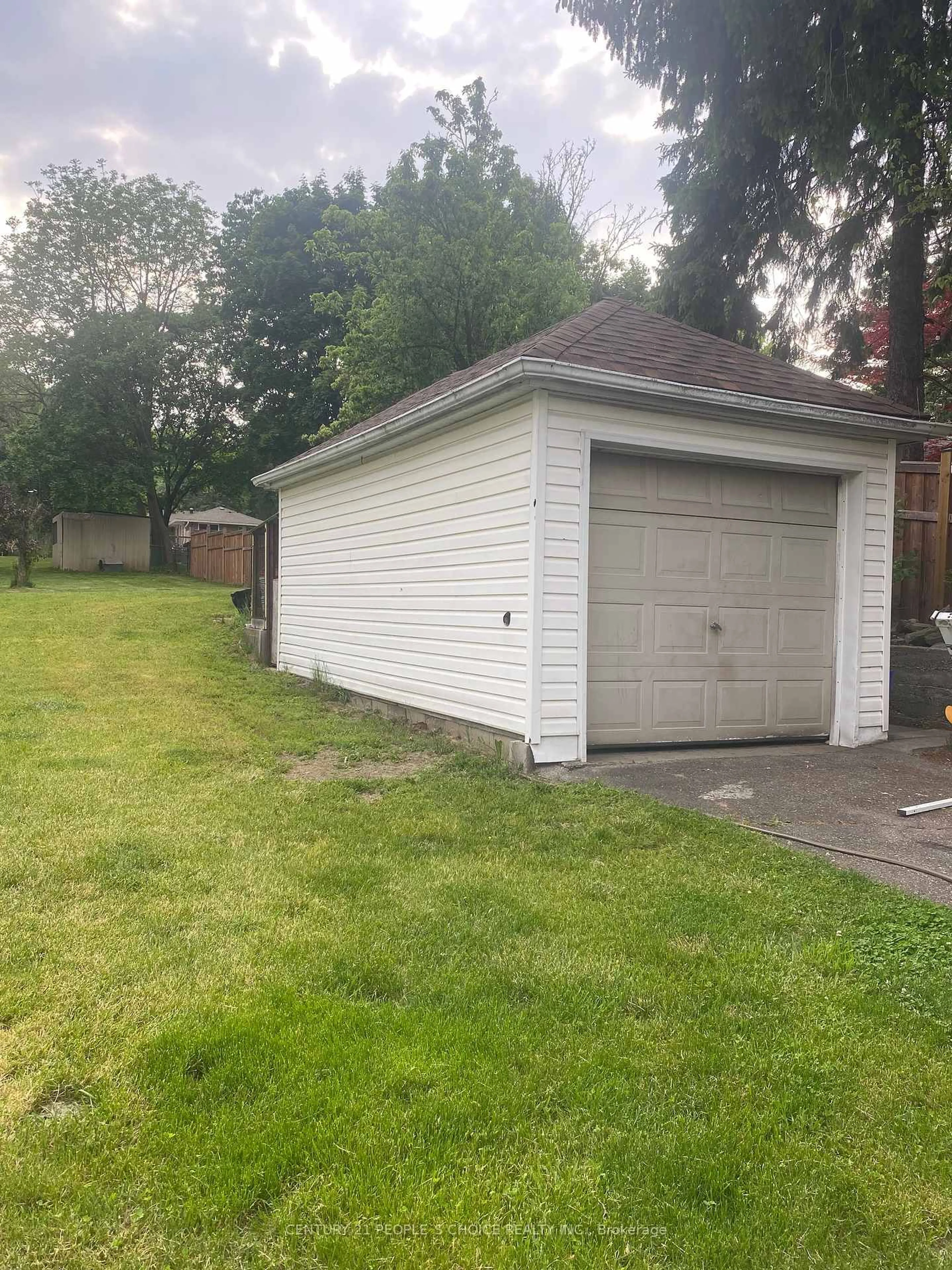 Shed for 196 West River Rte, Cambridge Ontario N1S 3A1