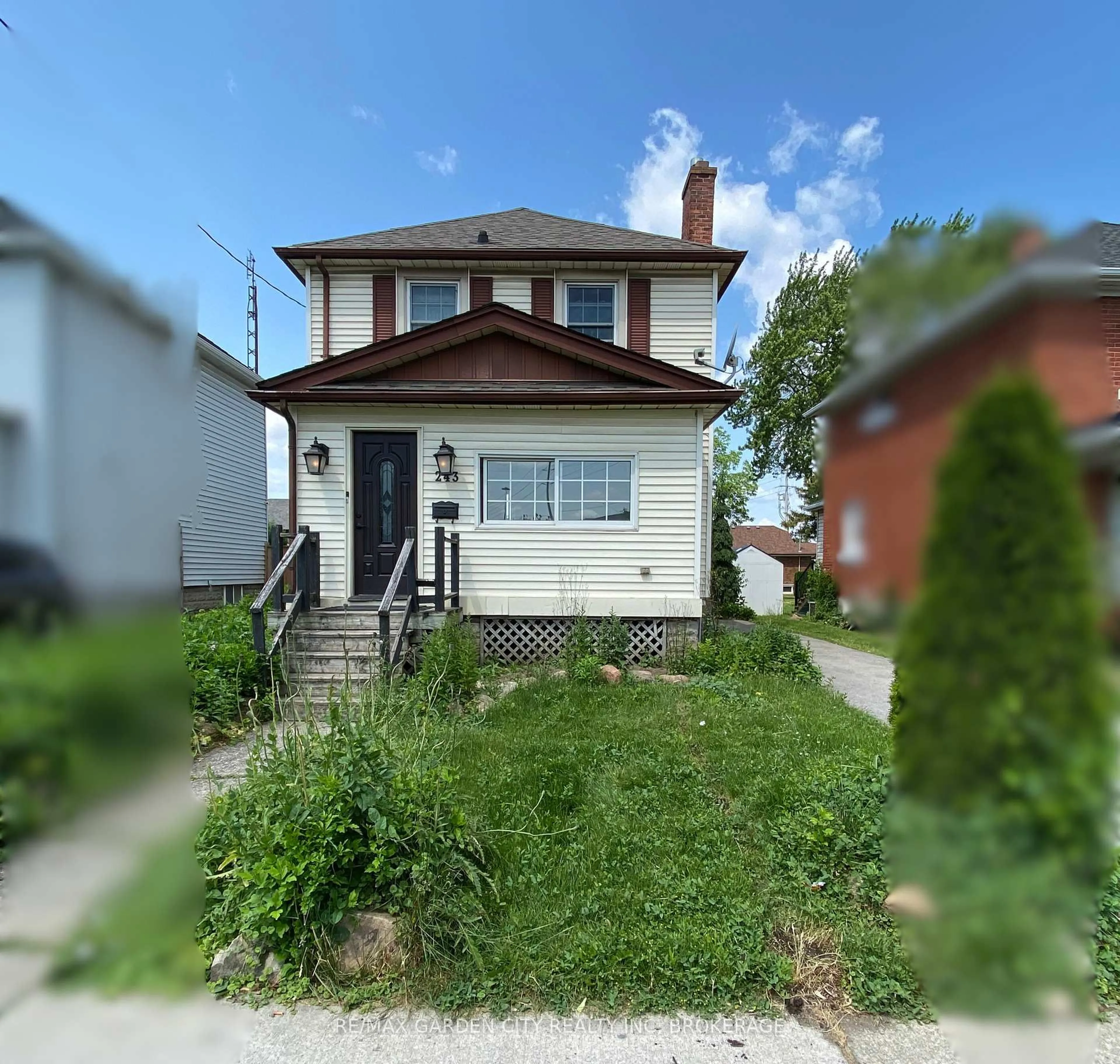 Unknown for 243 Geneva St, St. Catharines Ontario L2R 4R2