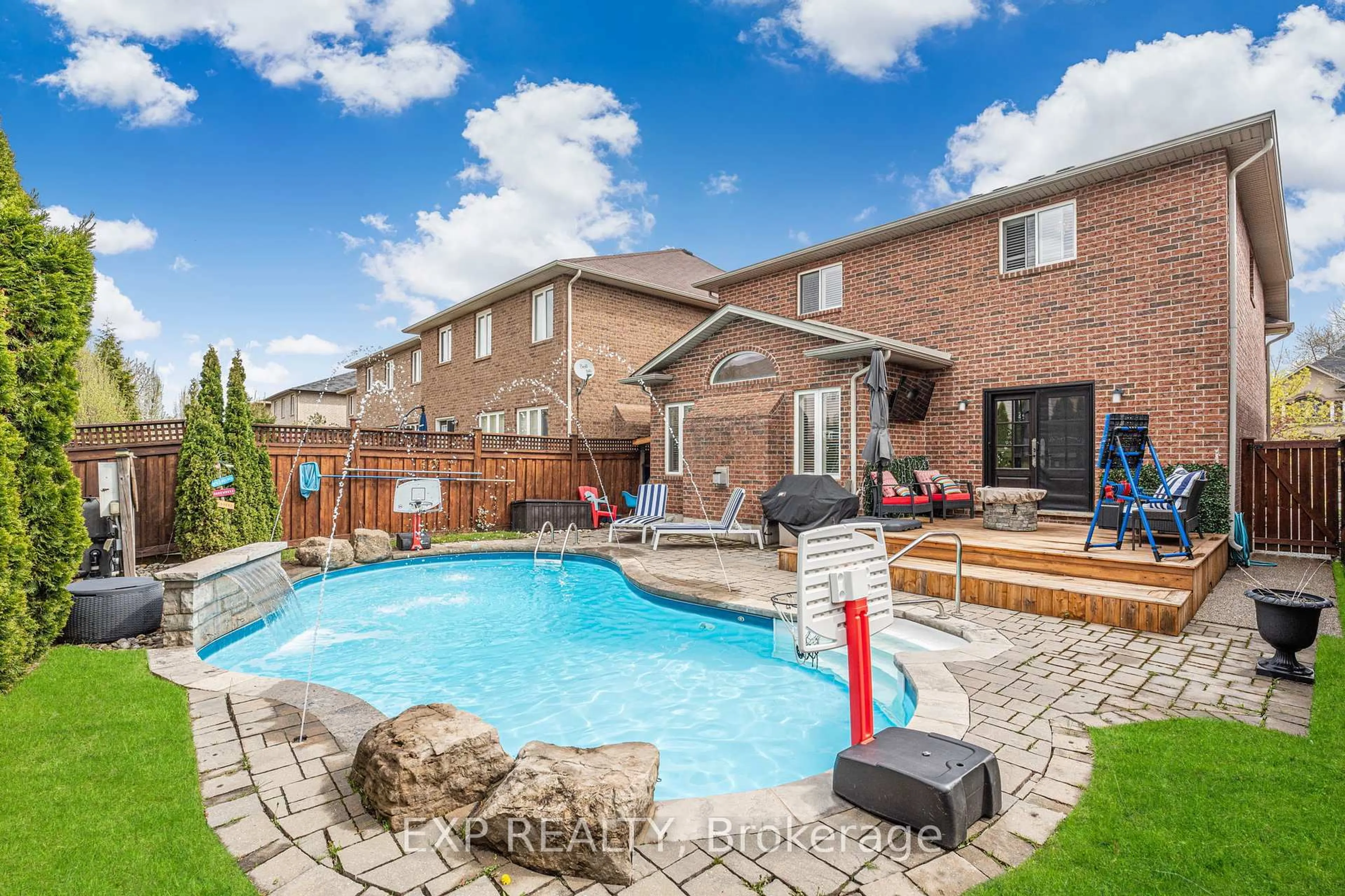 Pool for 92 Oleary Dr, Hamilton Ontario L9K 0B5