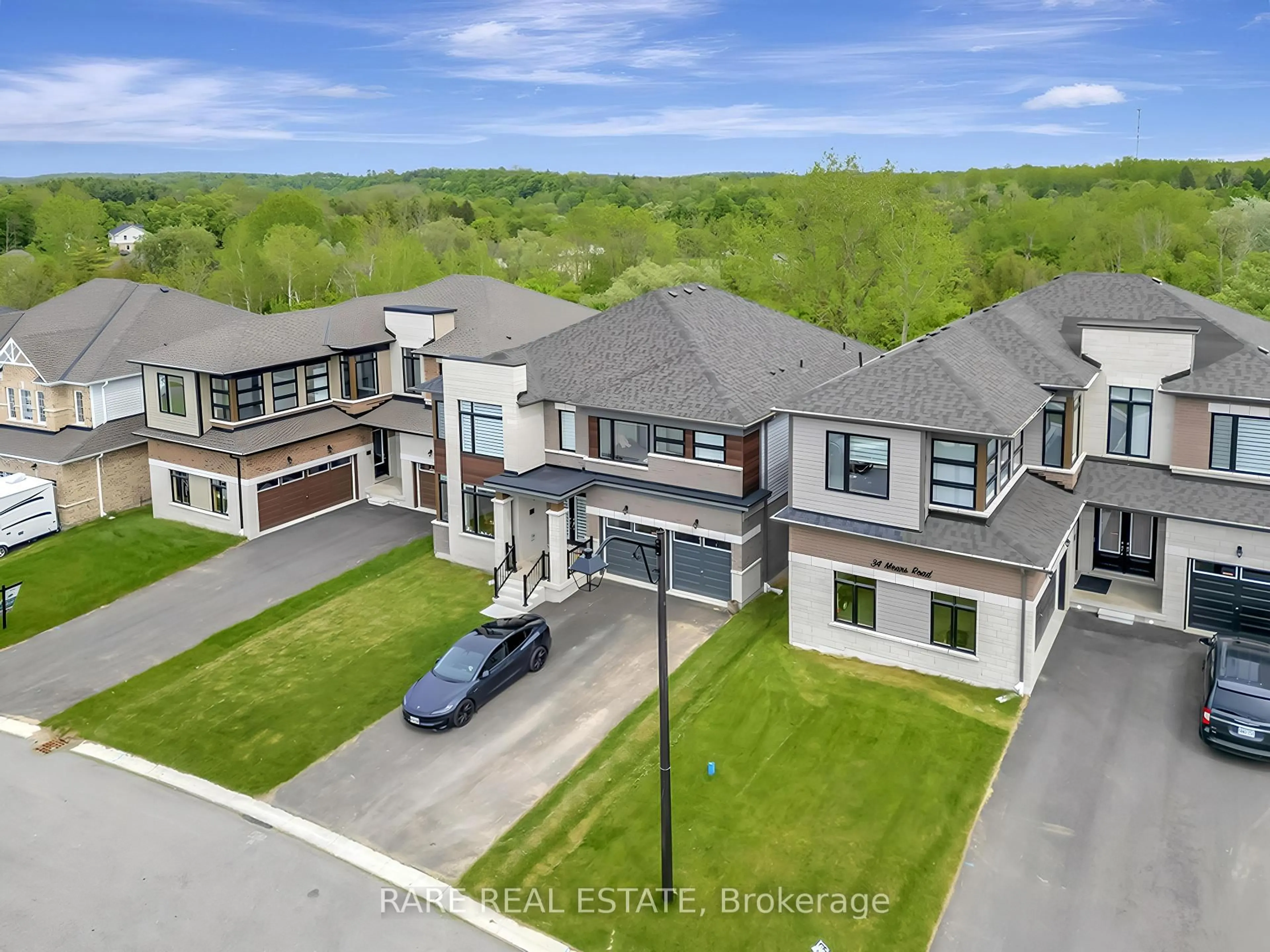 A pic from outside/outdoor area/front of a property/back of a property/a pic from drone, street for 32 Mears Rd, Brant Ontario N3L 0M6
