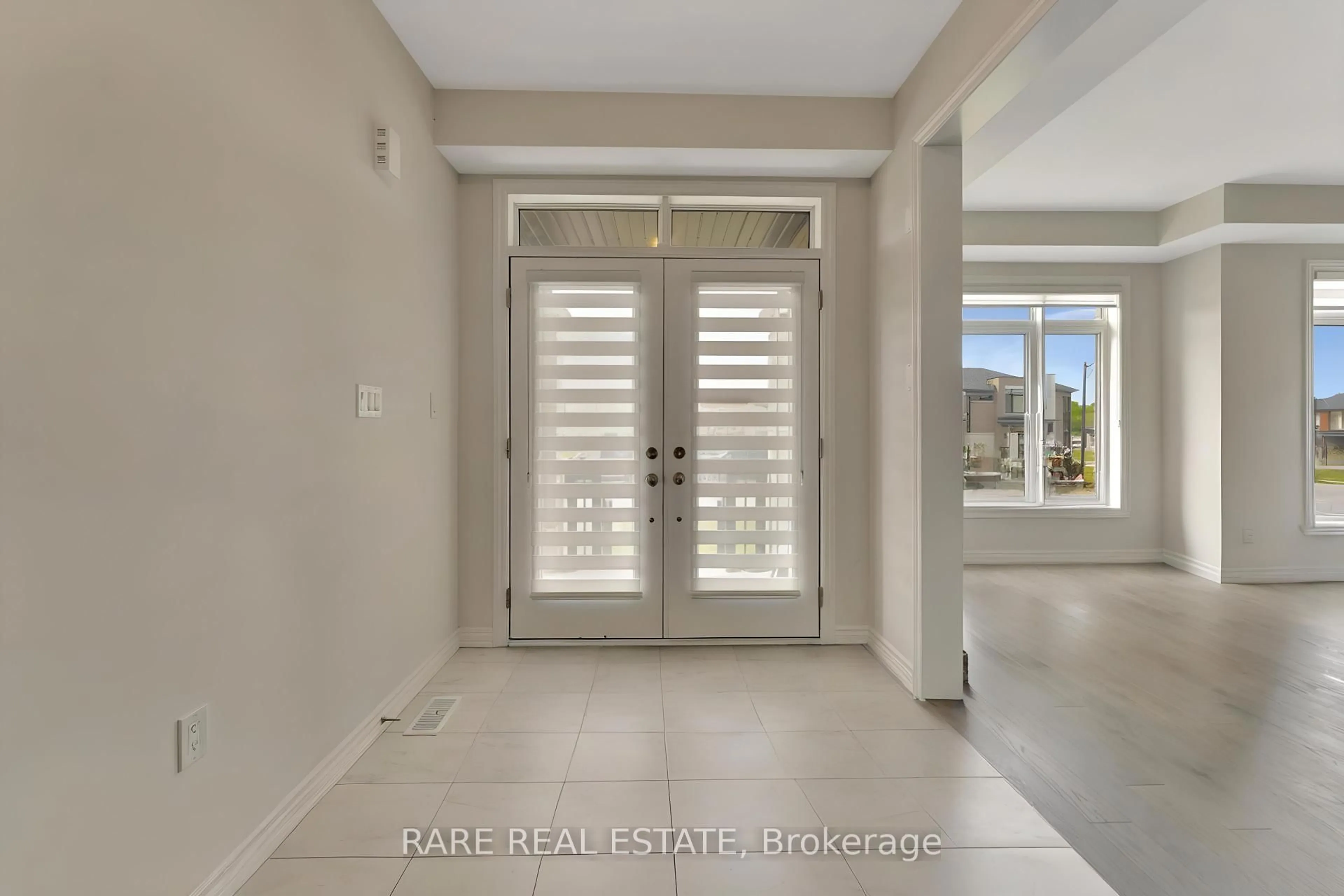 Indoor entryway for 32 Mears Rd, Brant Ontario N3L 0M6