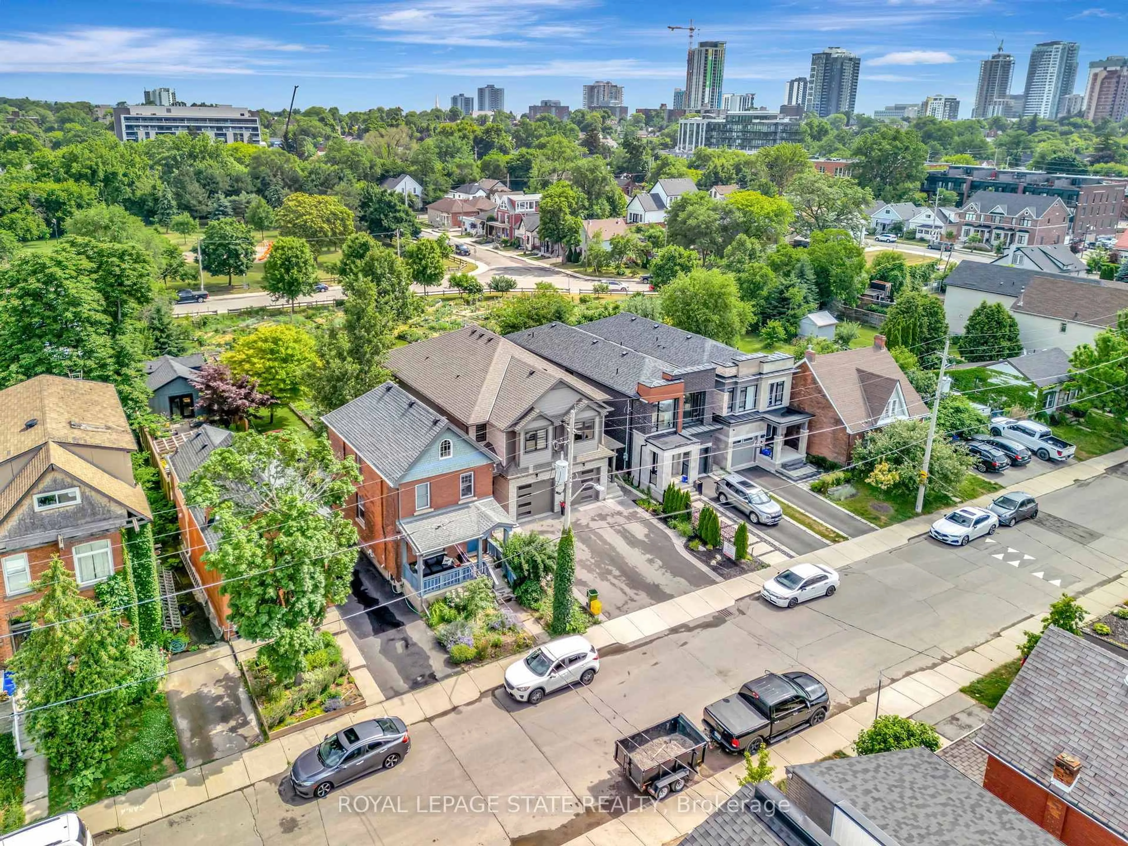 A pic from outside/outdoor area/front of a property/back of a property/a pic from drone, city buildings view from balcony for 74 Melbourne St, Hamilton Ontario L8P 2A6