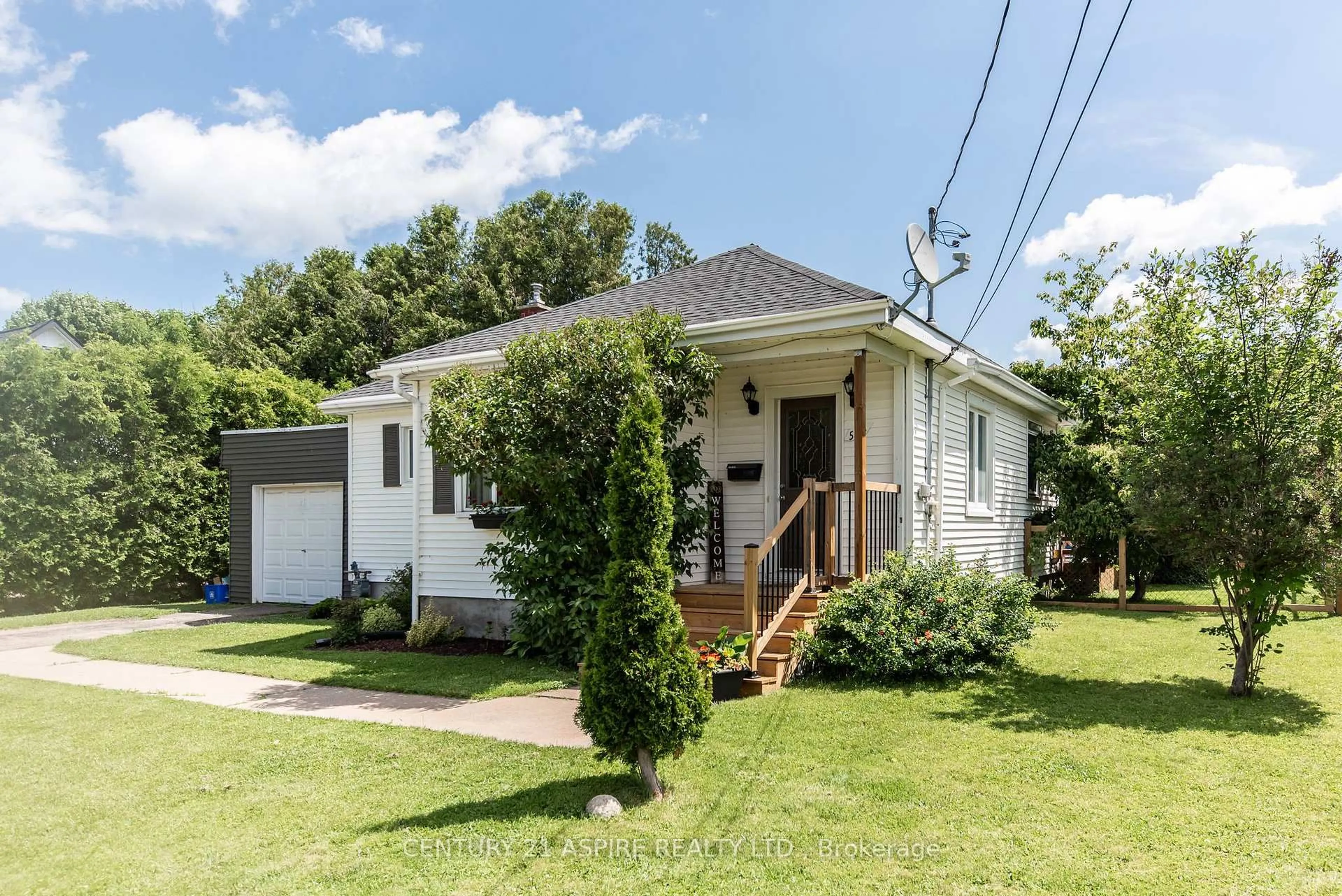 Unknown for 545 Catherine St, Pembroke Ontario K8A 1W2