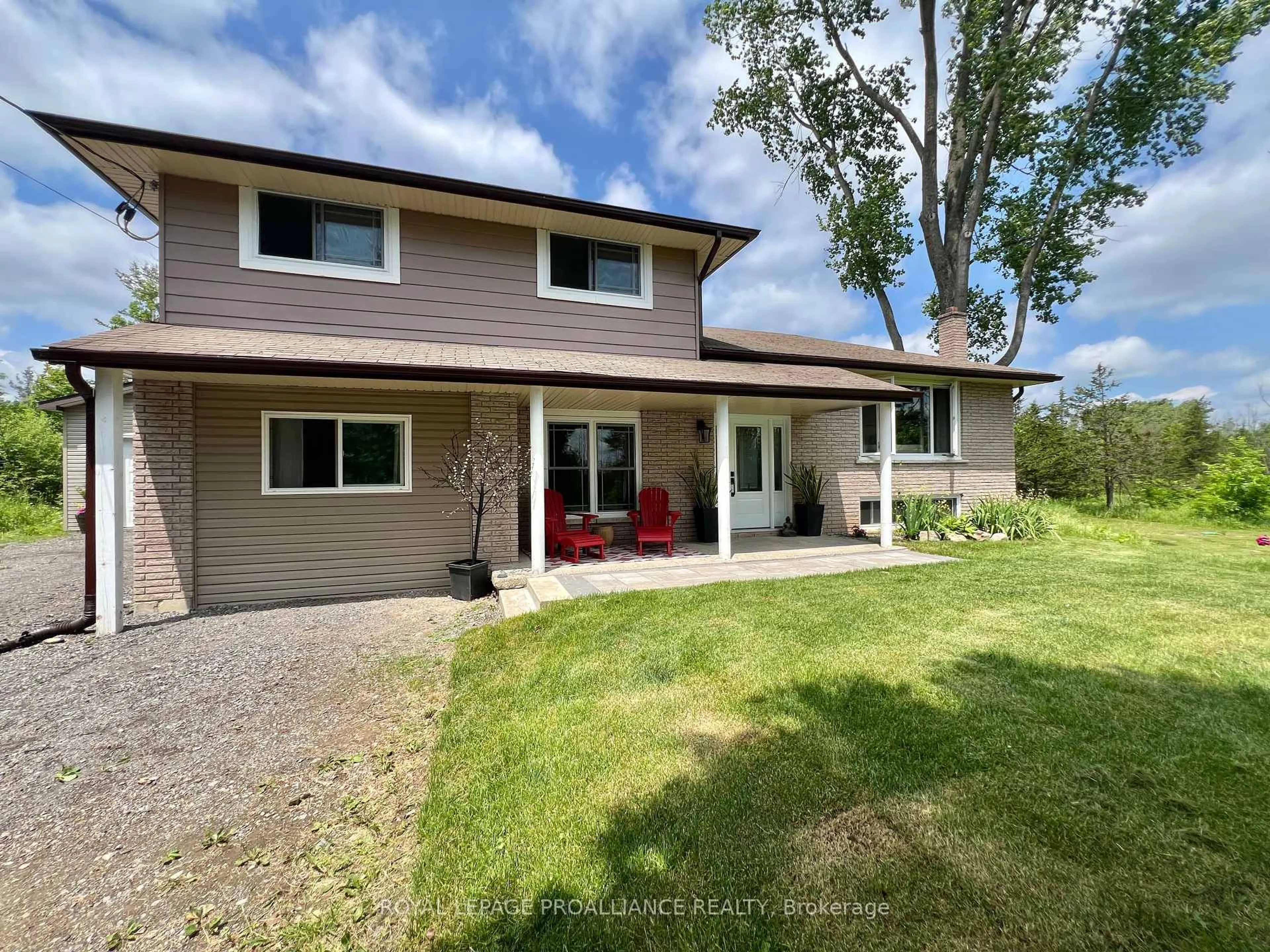 Home with vinyl exterior material, unknown for 3799 Harmony Rd, Shannonville Ontario K0K 3A0