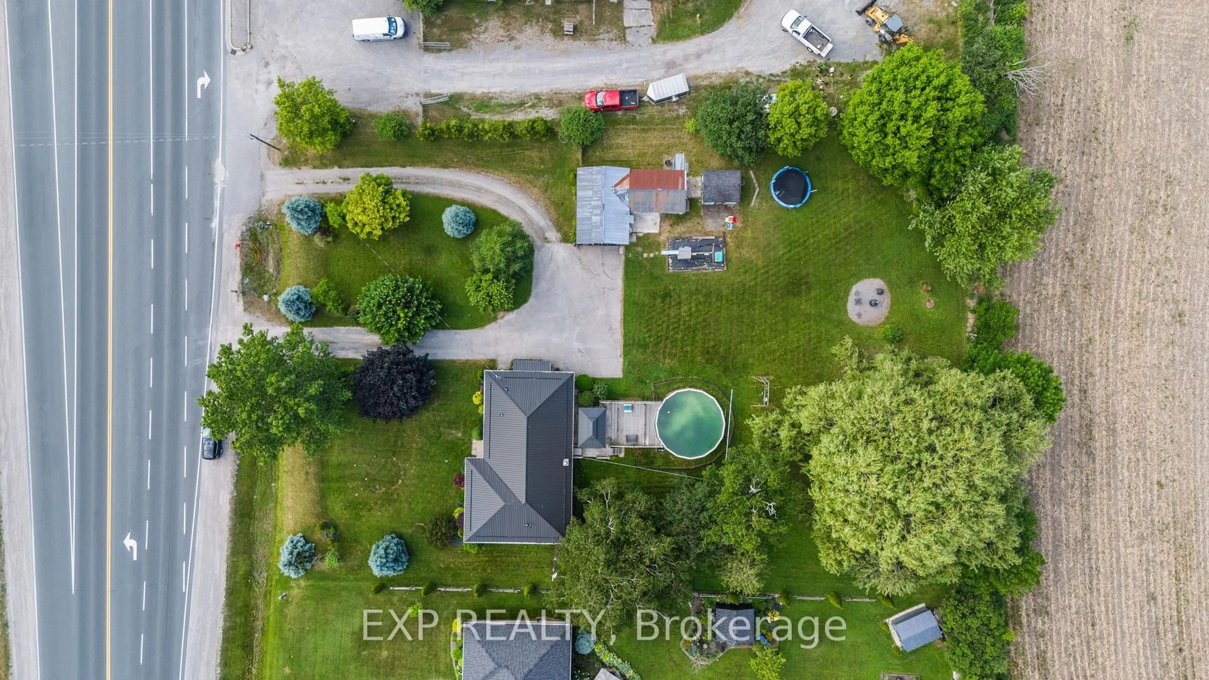 A pic from outside/outdoor area/front of a property/back of a property/a pic from drone, street for 2941 County Rd 28 Rd, Port Hope Ontario L1A 3V6