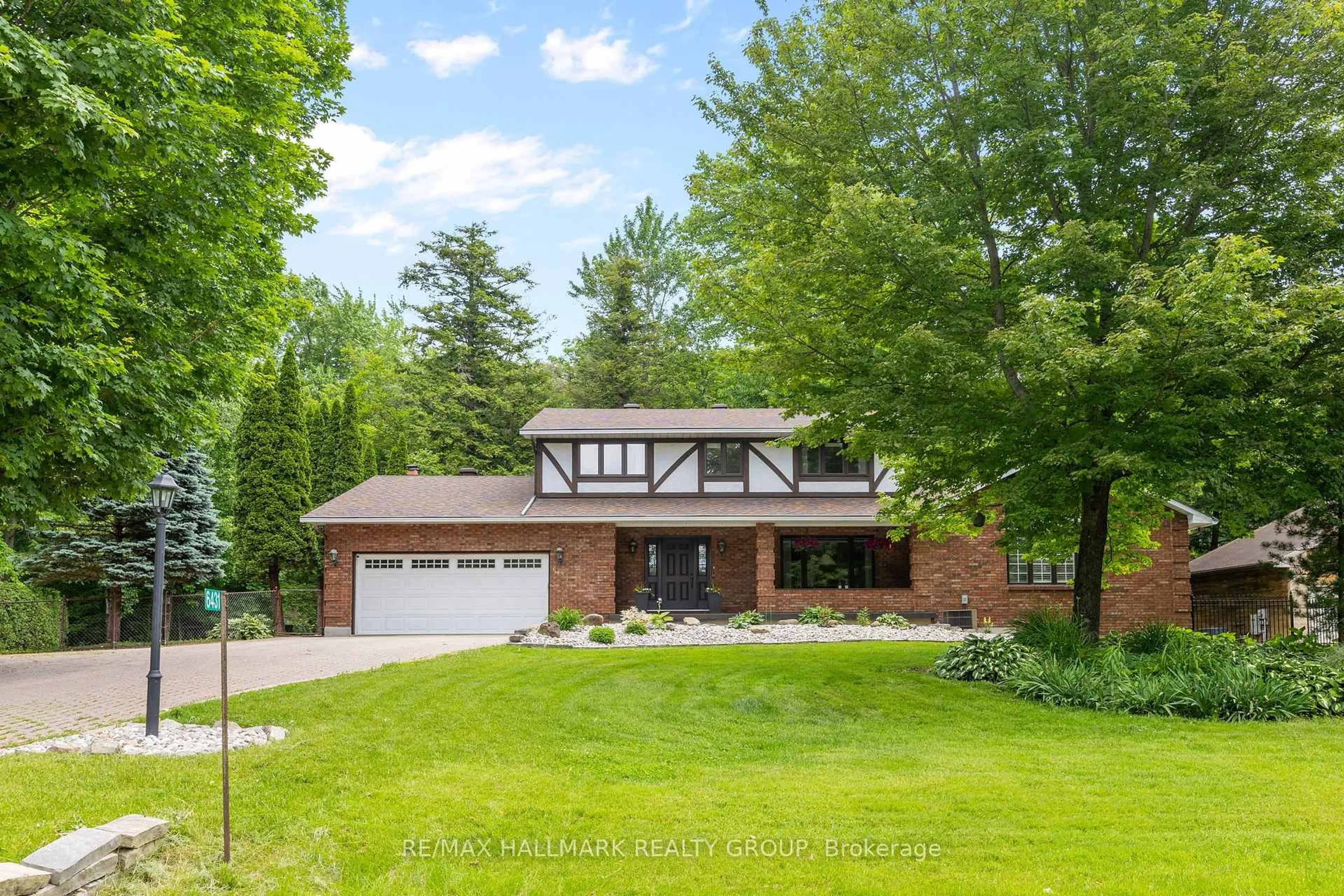 Home with brick exterior material, unknown for 6431 Clingin Lane, Manotick Ontario K4M 1B3