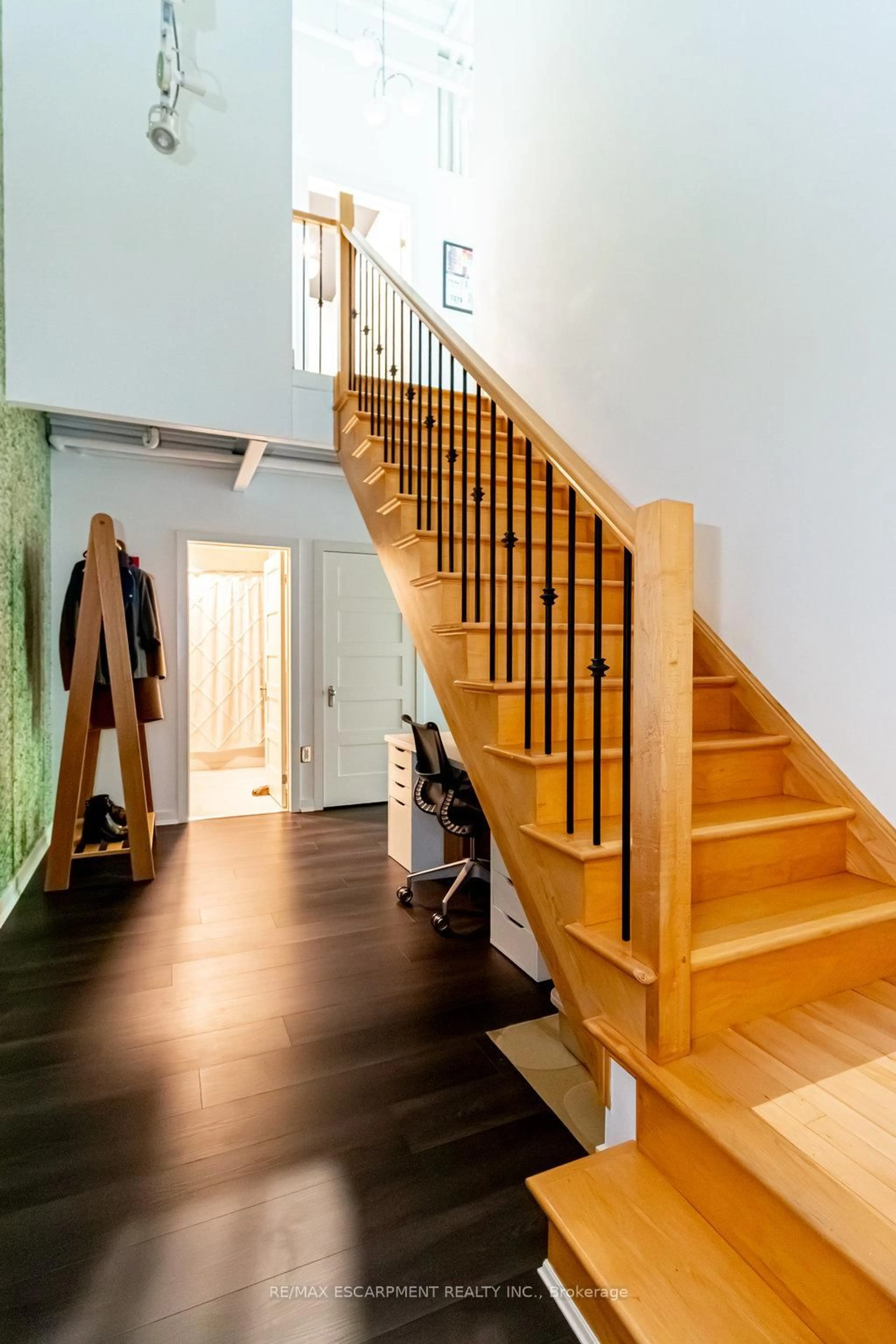 Unknown for 66 Bay St #102, Hamilton Ontario L8P 4Z6