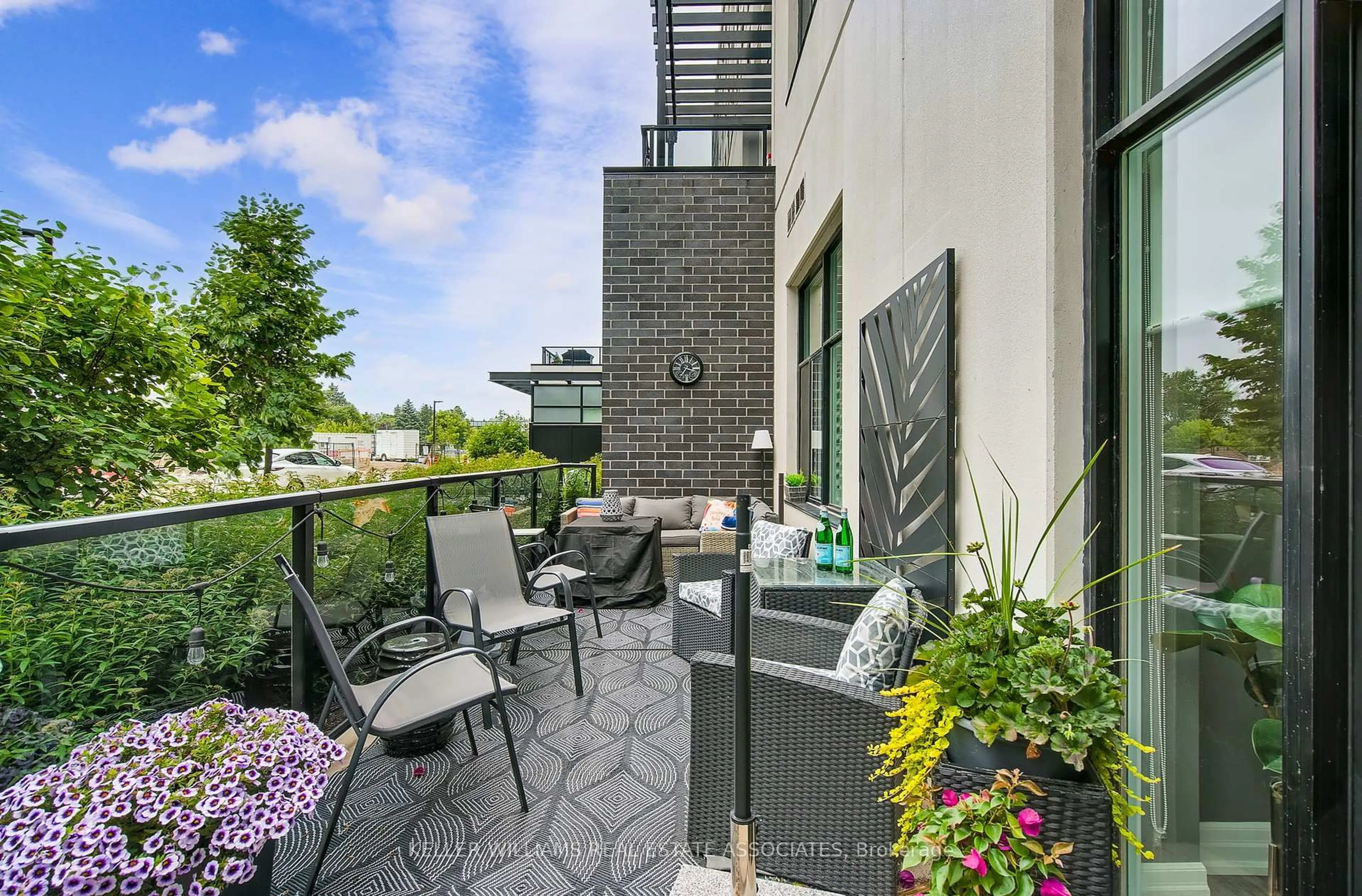 Patio, unknown for 1880 Gordon St #112, Guelph Ontario N1L 0P5