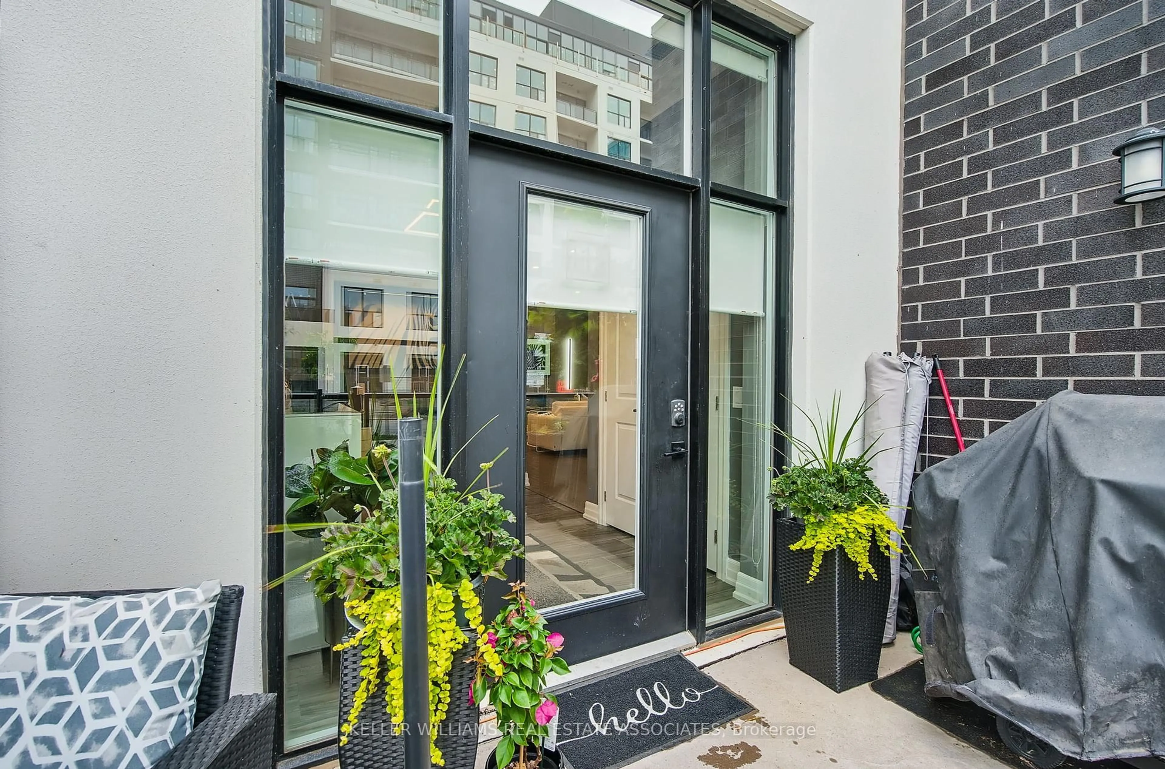 Indoor entryway for 1880 Gordon St #112, Guelph Ontario N1L 0P5
