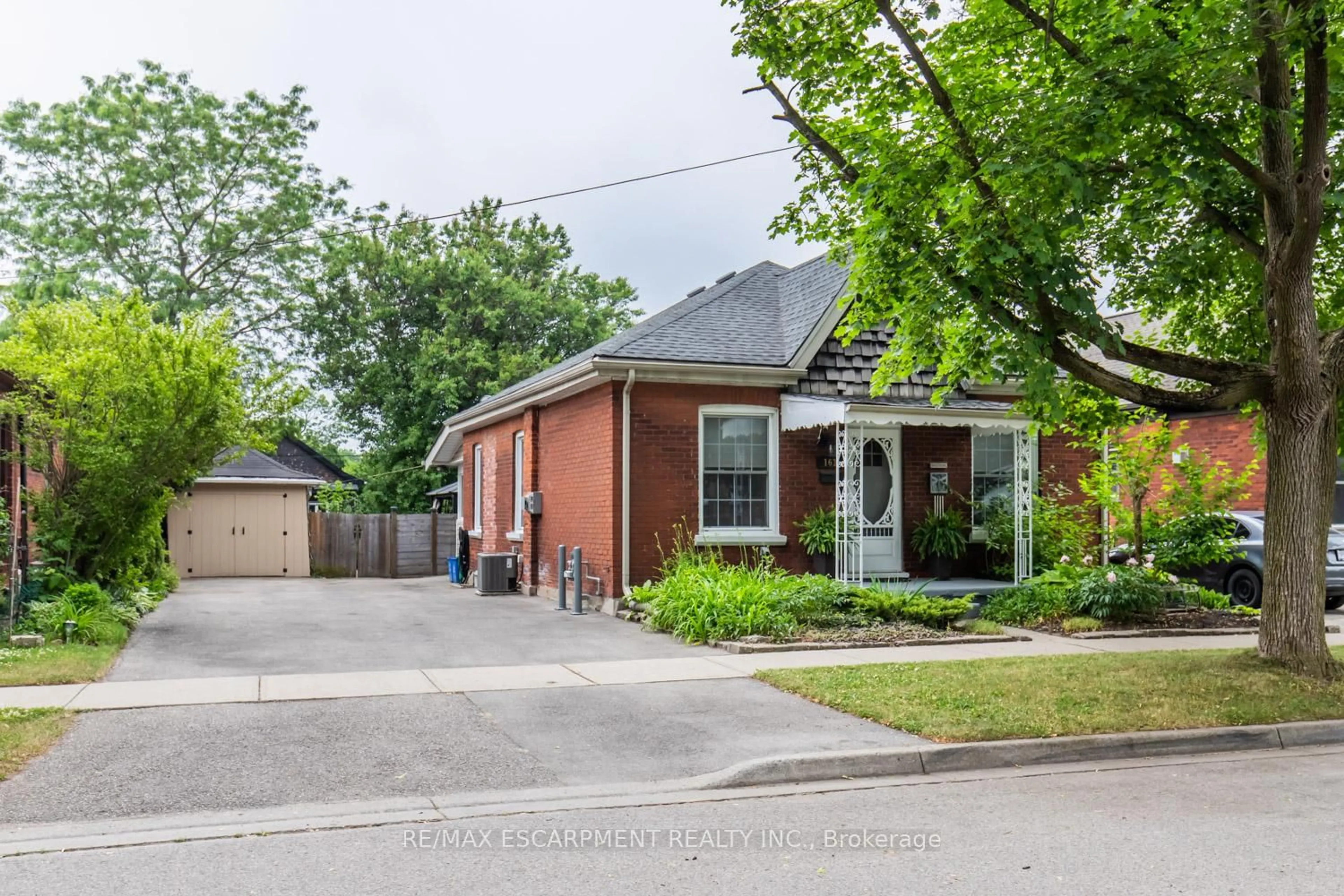 Home with brick exterior material, street for 163 Campbell St, Brantford Ontario N3S 5B4