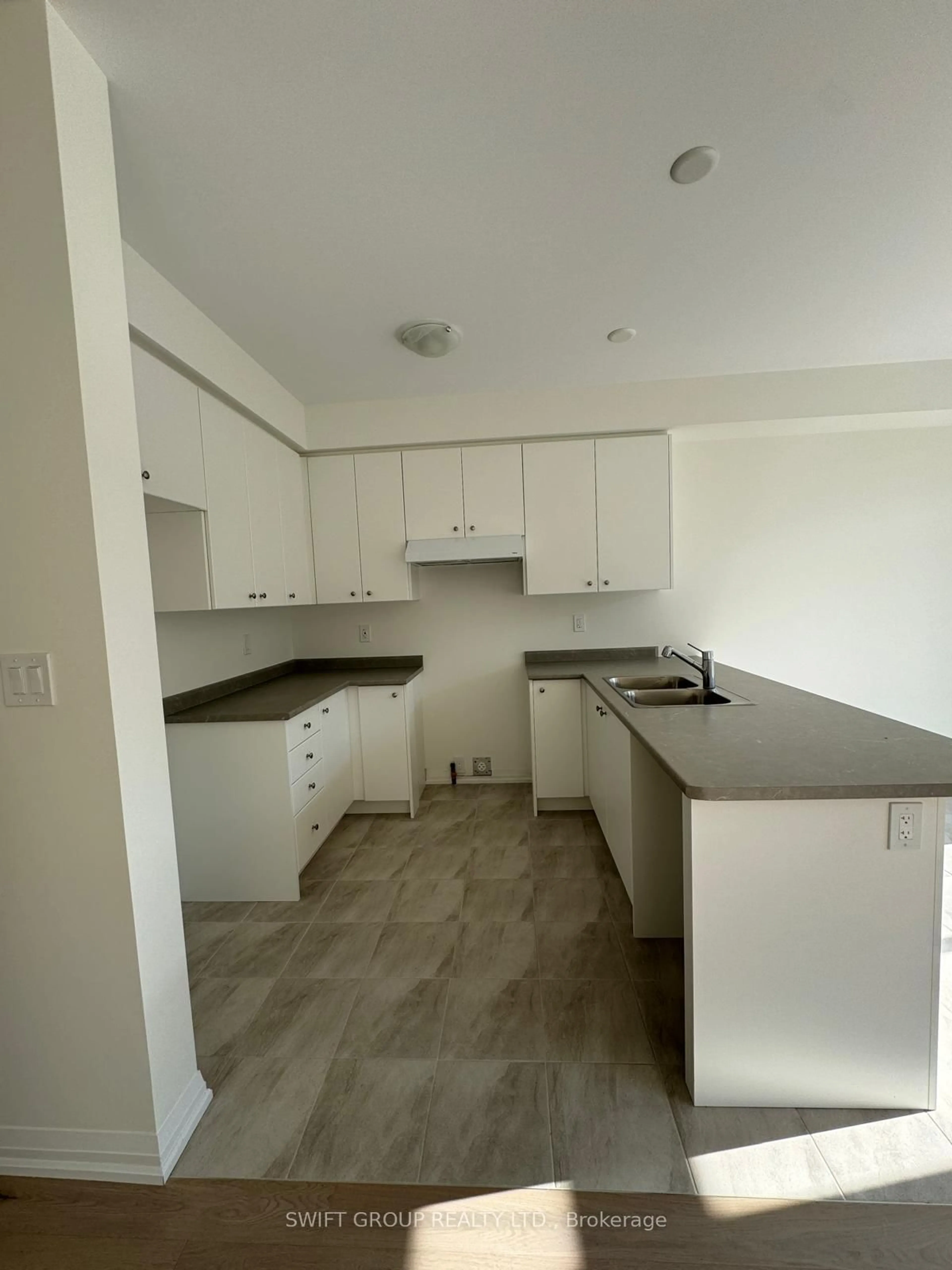 Standard kitchen, unknown for 123 Granville Cres, Haldimand Ontario N3W 0J8