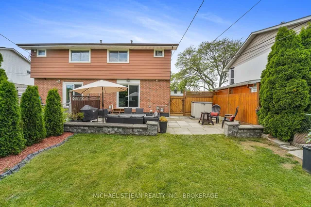 Primary image of 247 St Andrews Dr