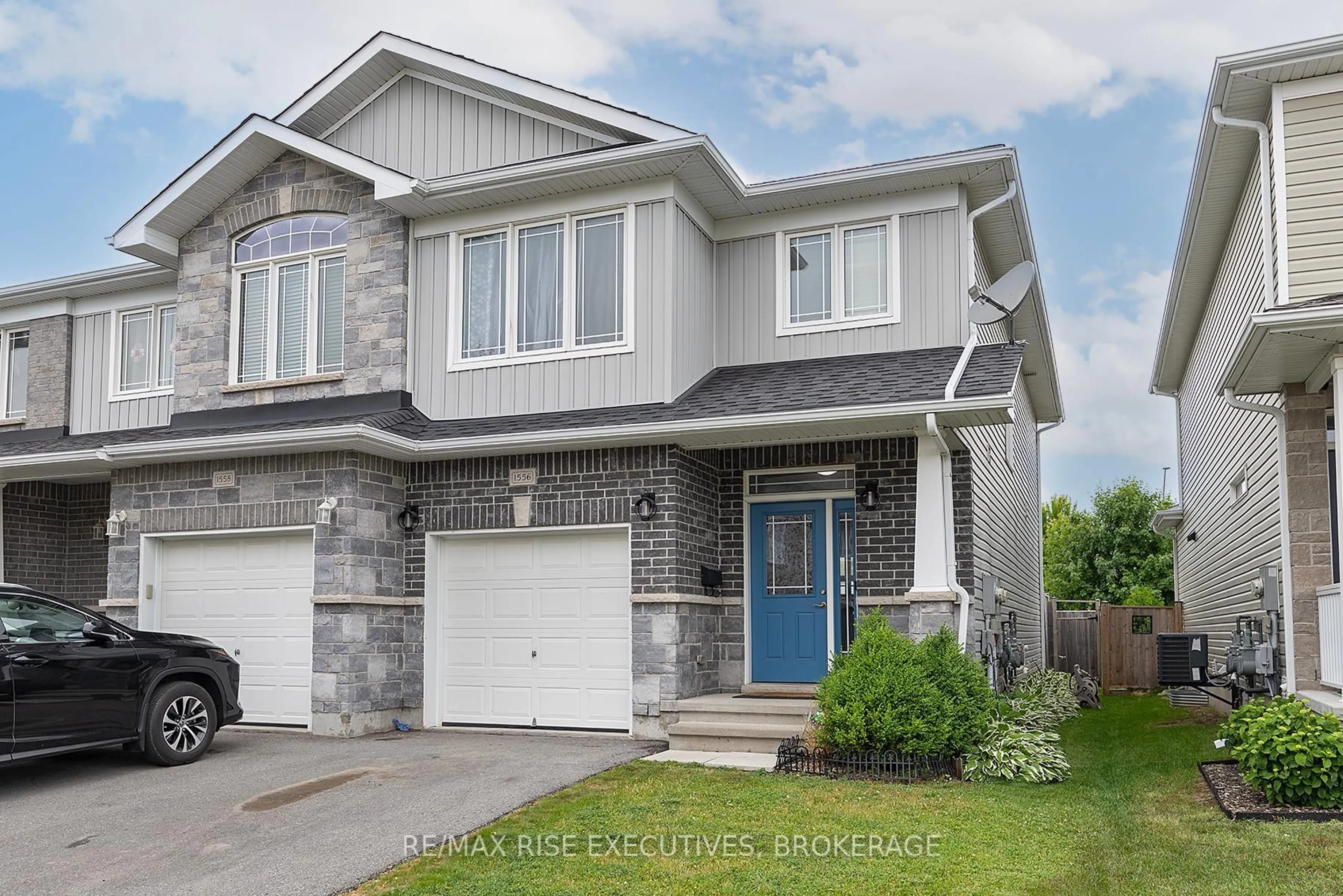 Home with vinyl exterior material, street for 1556 Davenport Cres, Kingston Ontario K7P 0K7