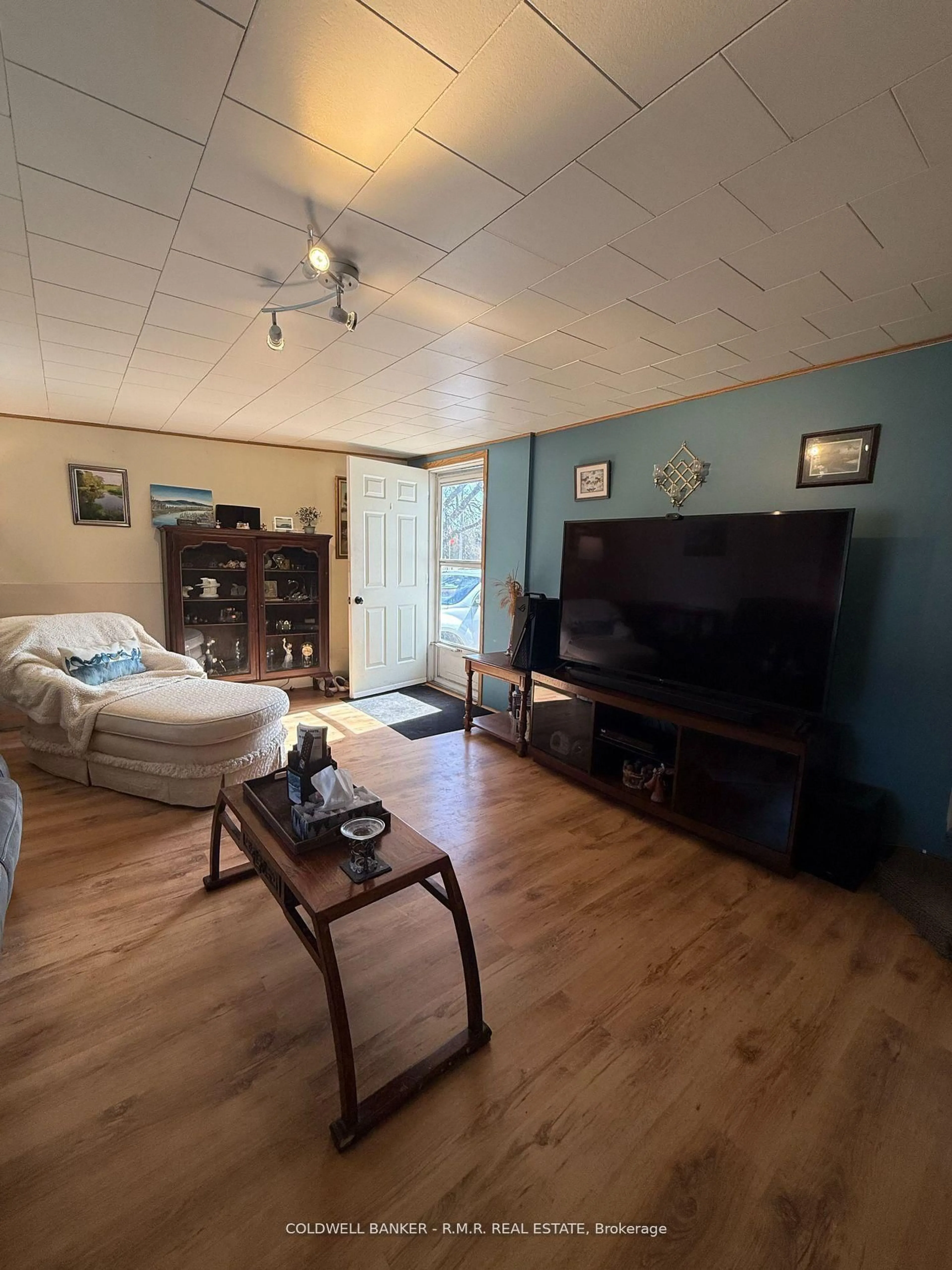 A pic of a room for 10 Driftwood Cres, Kawartha Lakes Ontario K9V 0K1