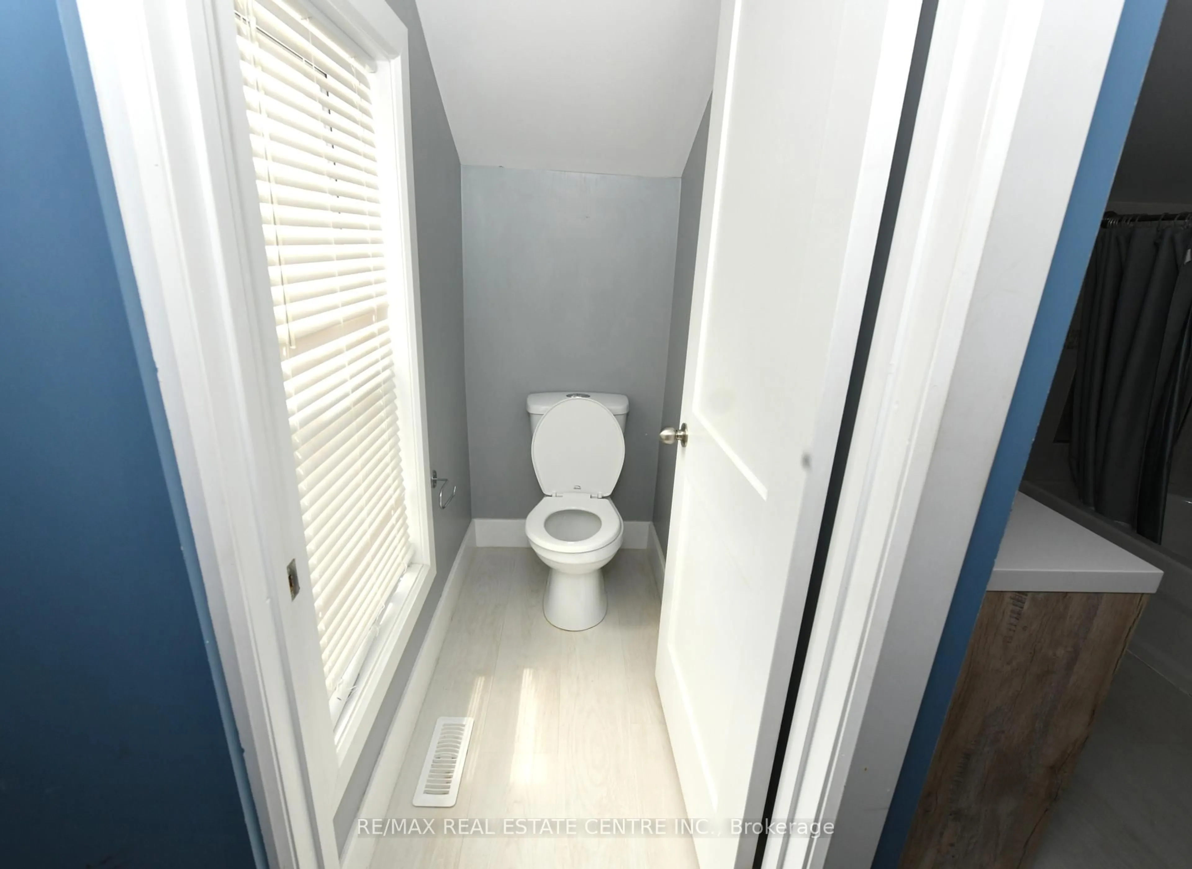 A pic of a room for 10 MEDA St, St. Thomas Ontario N5P 1W5