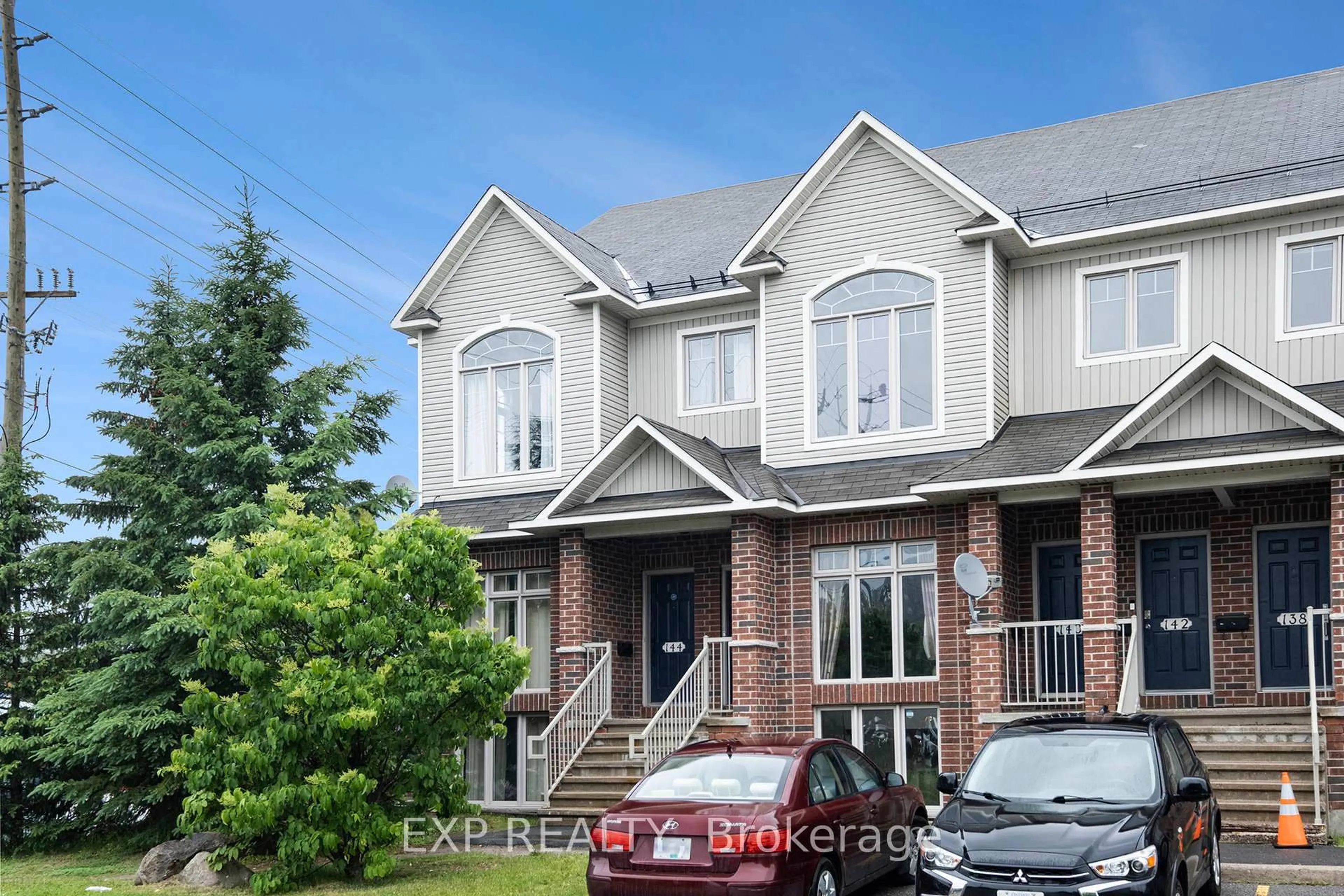 Home with brick exterior material, street for 1512 Walkley Rd #146, Ottawa Ontario K1V 2G5