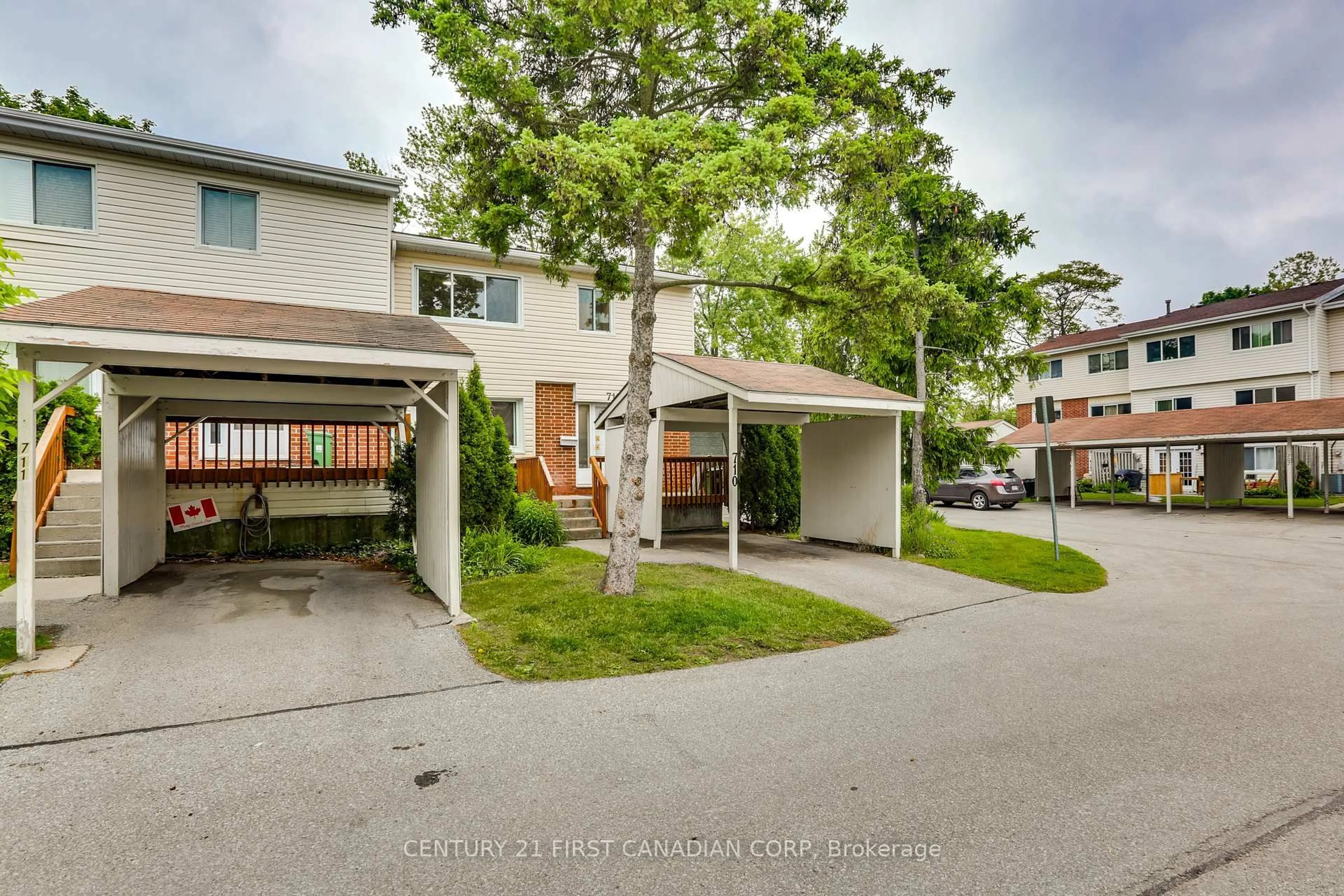 Unknown for 710 Wilkins St, London South Ontario N6C 4Z9